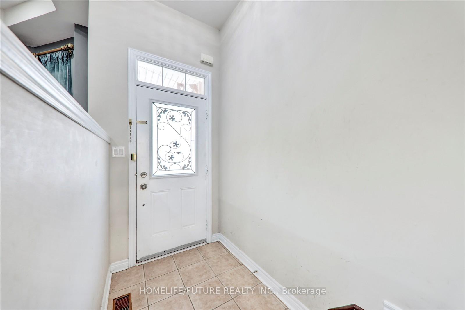 Photo 4 of 47 Albert Roffey Crescent, Markham, Box Grove — HOMEH