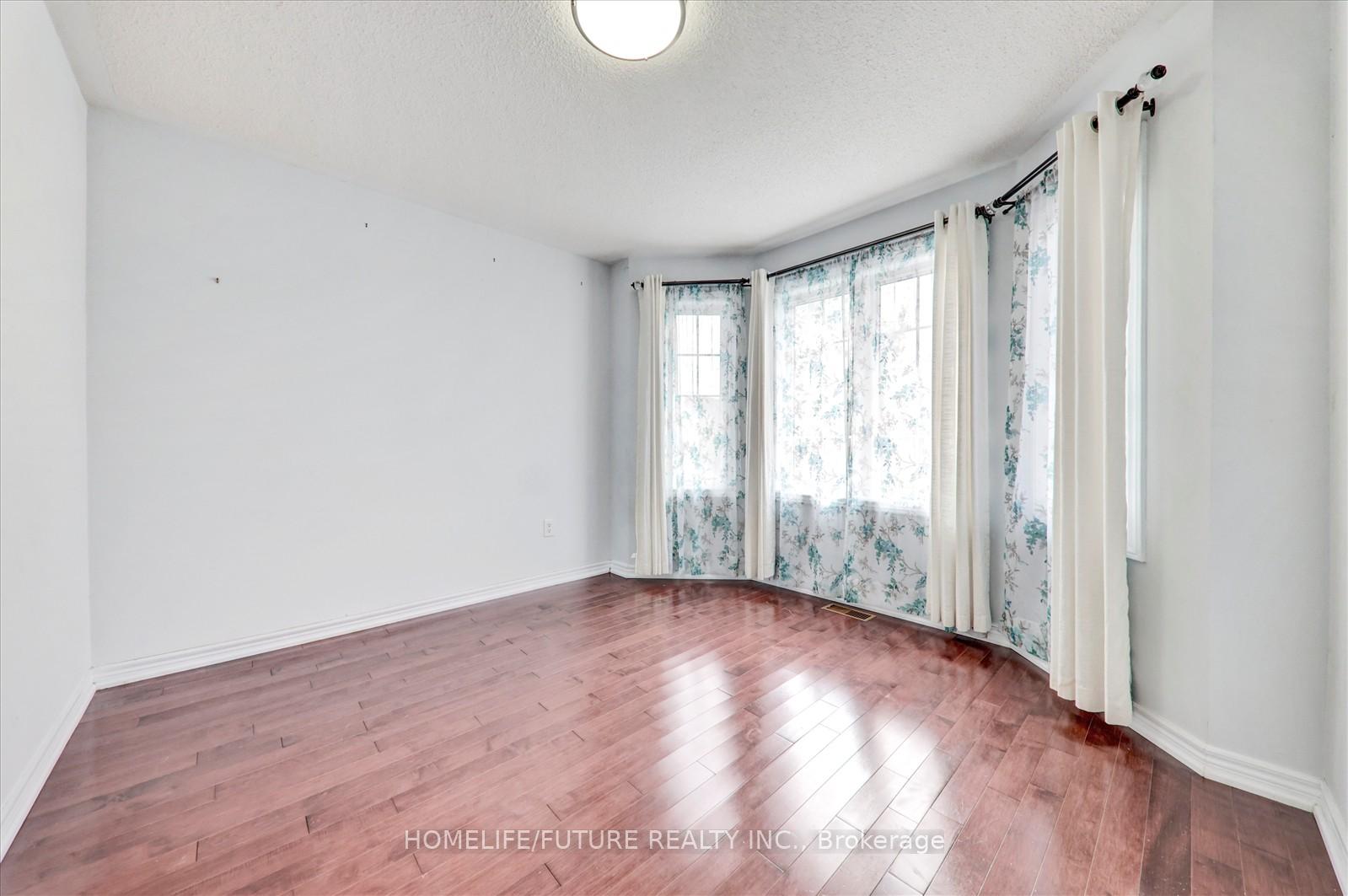 Photo 18 of 47 Albert Roffey Crescent, Markham, Box Grove — HOMEH