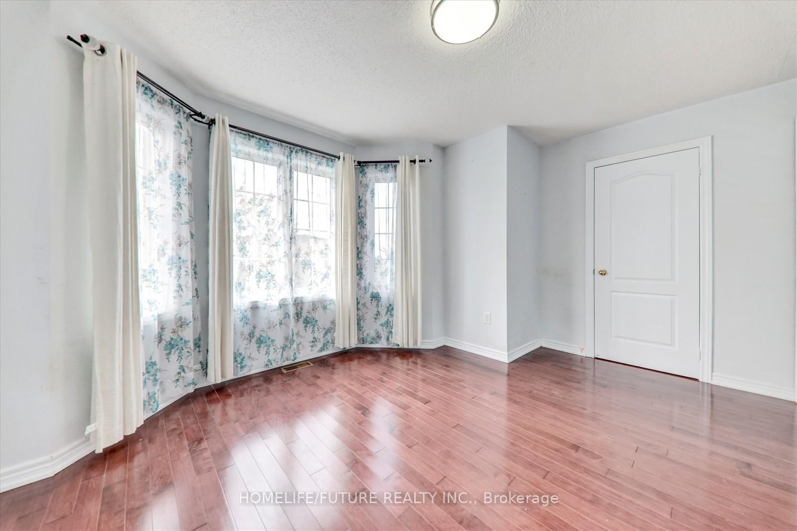 Photo 17 of 47 Albert Roffey Crescent, Markham, Box Grove — HOMEH