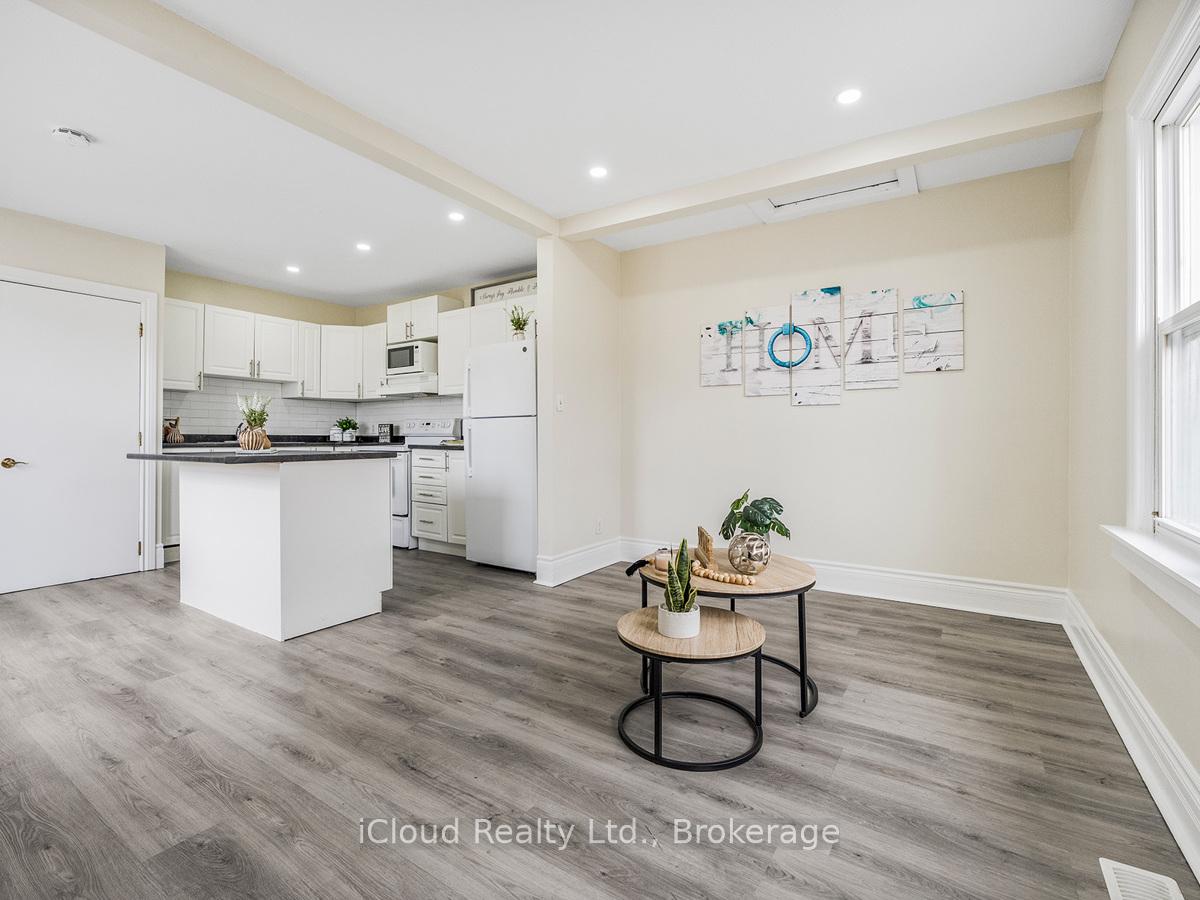 Photo 5 of Unit Unit 2, 1308 King Street E, Cambridge — HOMEH