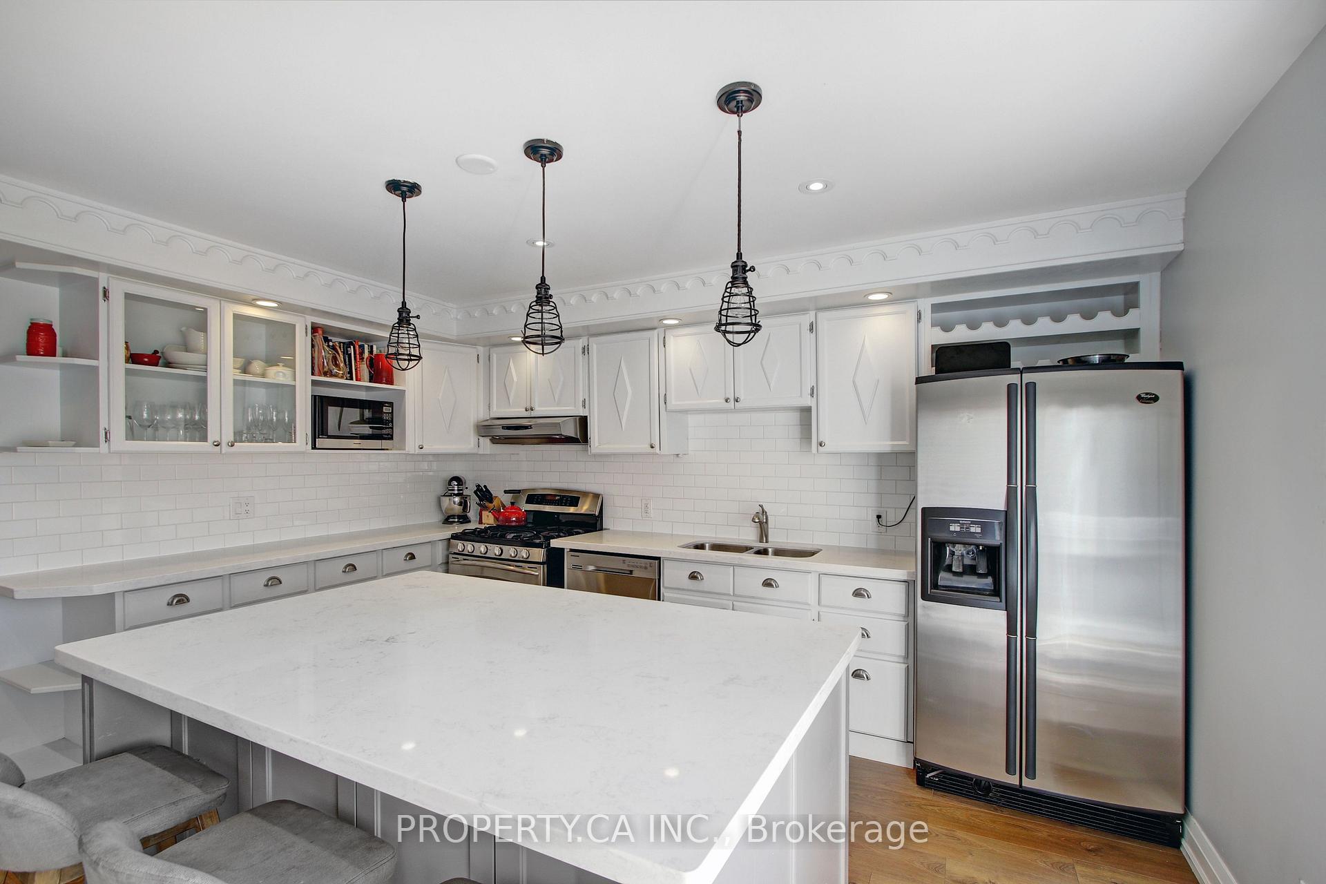 Photo 15 of Unit Upper, 52A St Clarens Avenue, Toronto, Little Portugal — HOMEH