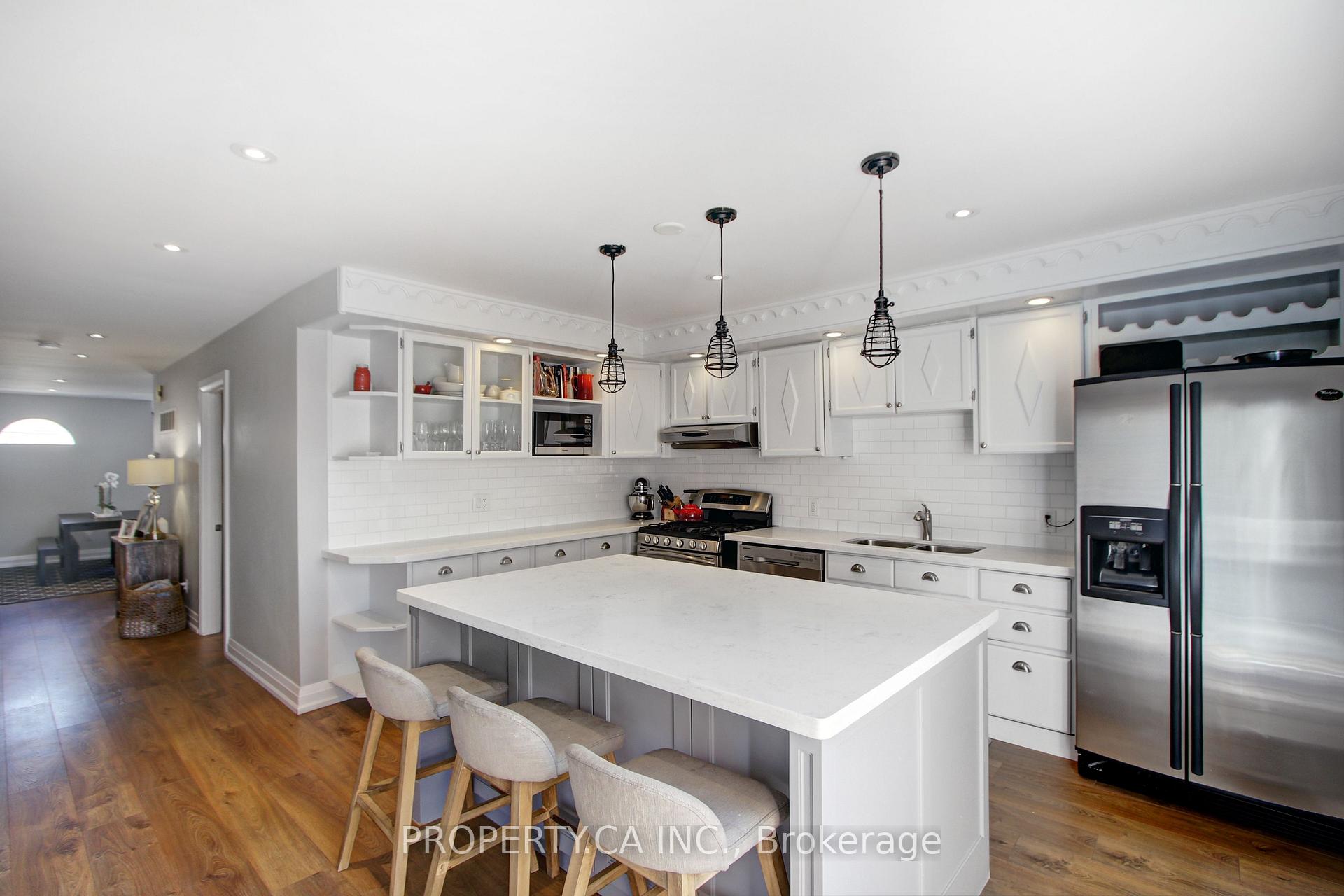 Photo 8 of Unit Upper, 52A St Clarens Avenue, Toronto, Little Portugal — HOMEH