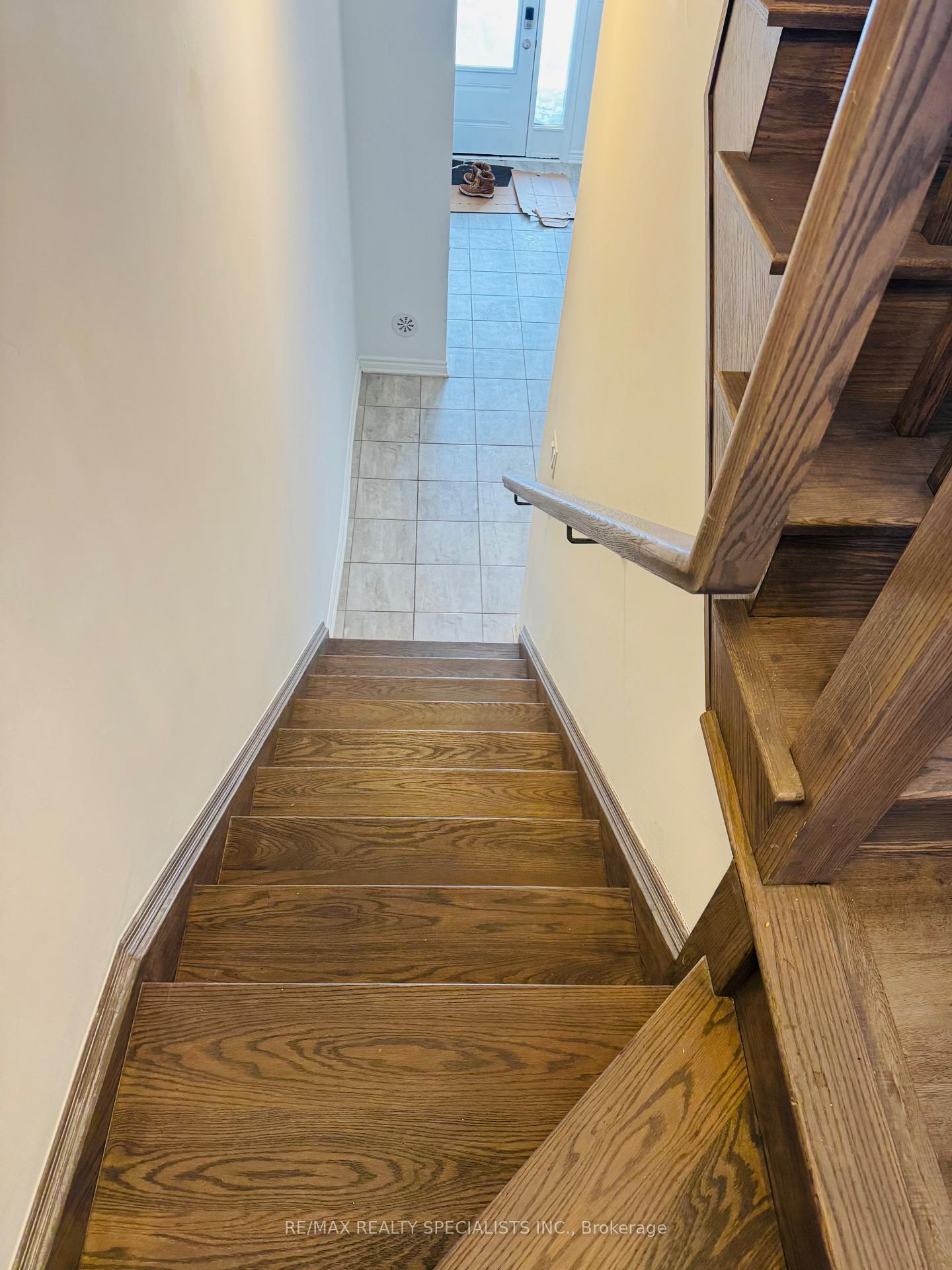 Photo 24 of 17 Keppel Circle, Brampton, Northwest Brampton — HOMEH