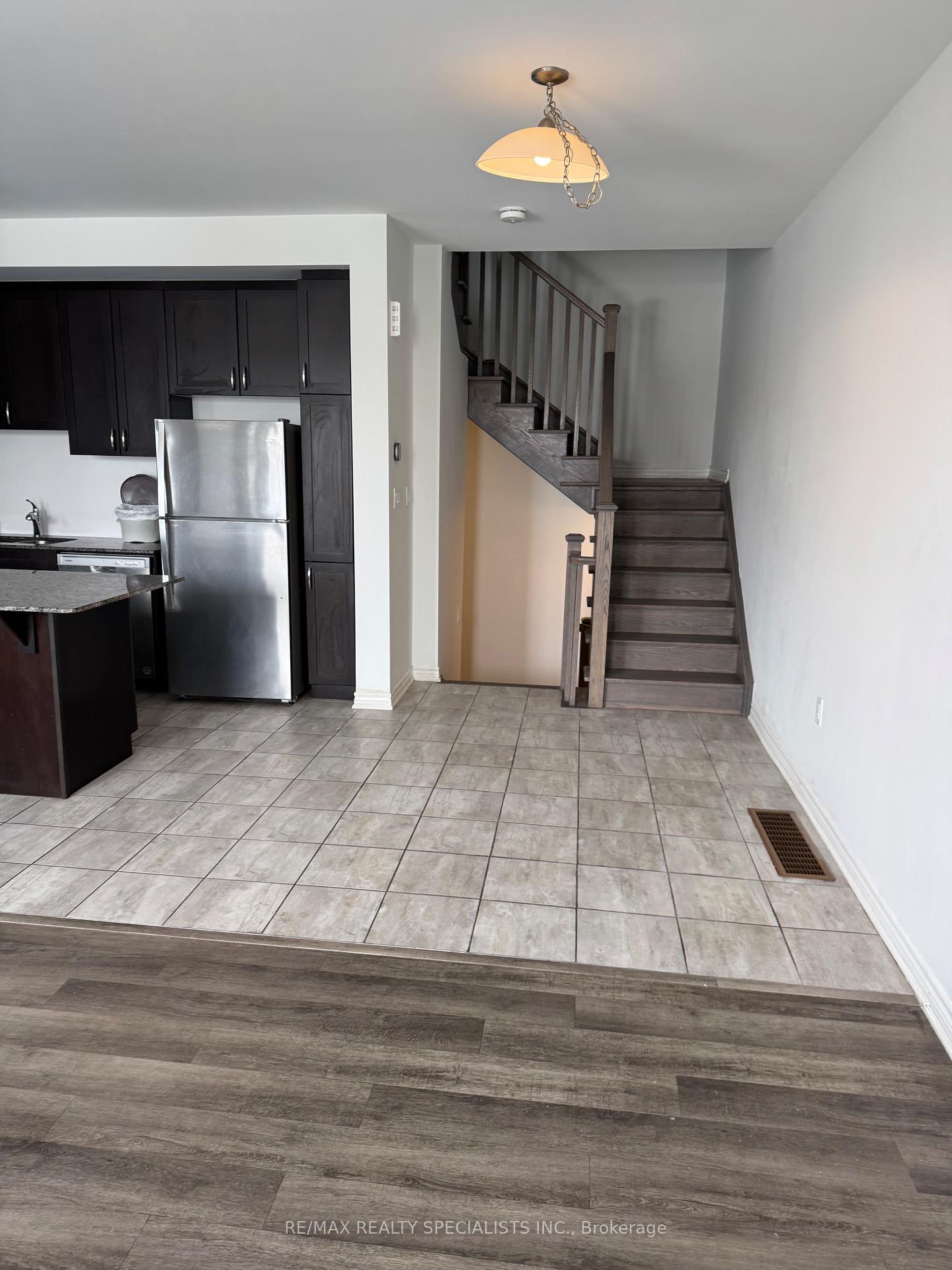 Photo 20 of 17 Keppel Circle, Brampton, Northwest Brampton — HOMEH