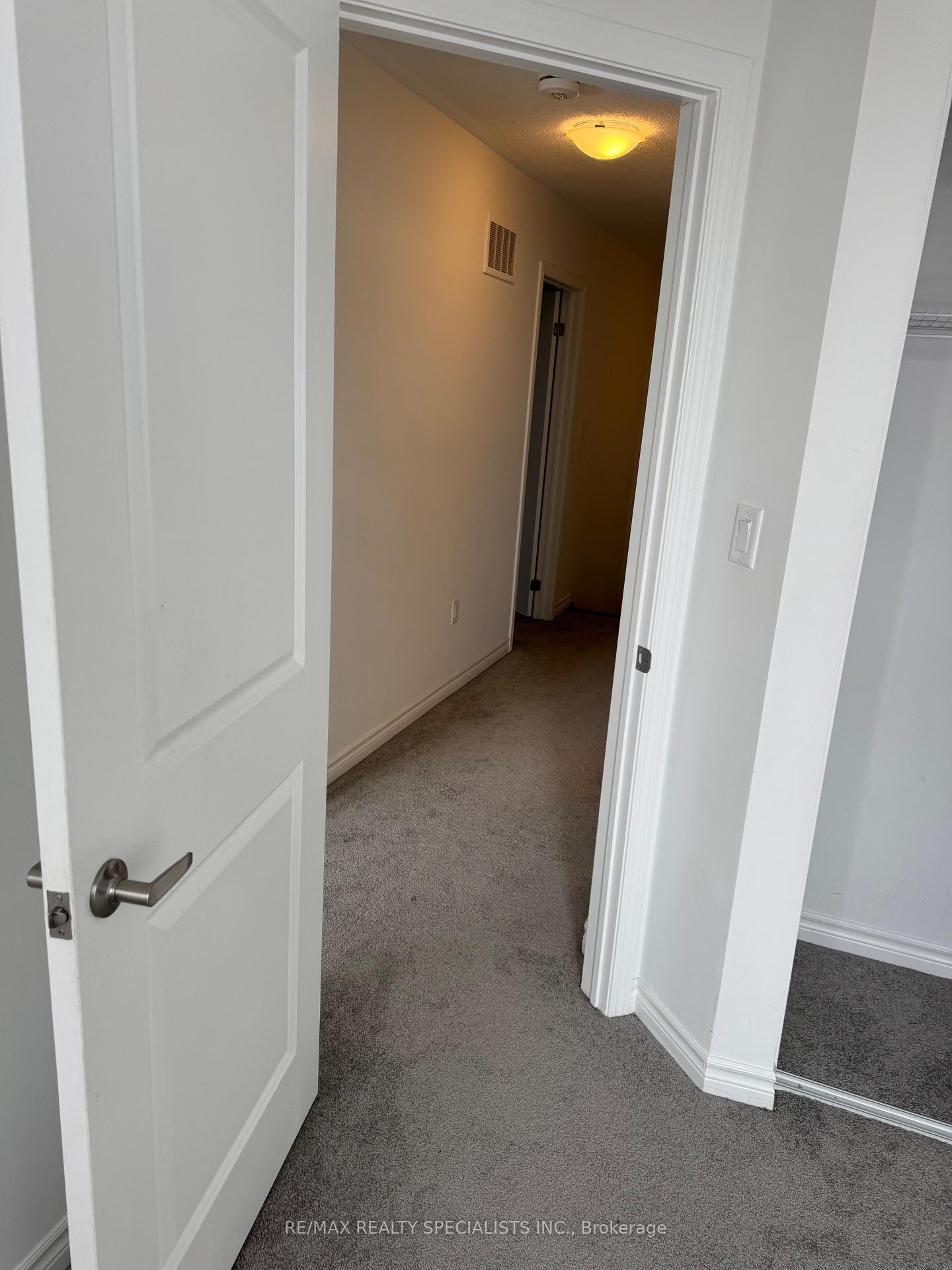 Photo 29 of 17 Keppel Circle, Brampton, Northwest Brampton — HOMEH