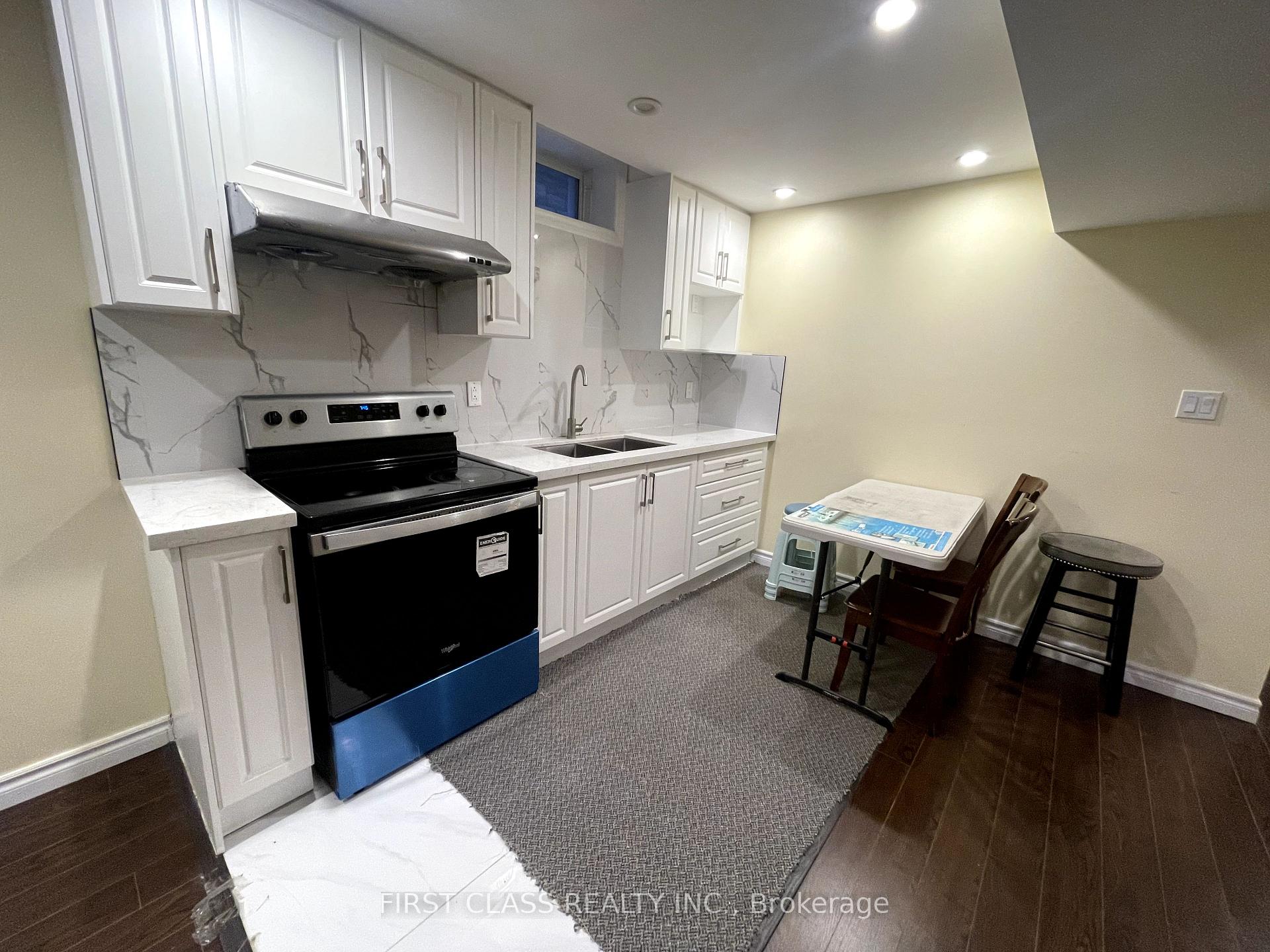 Photo 1 of 6 Quantum Street, Markham, Middlefield — HOMEH