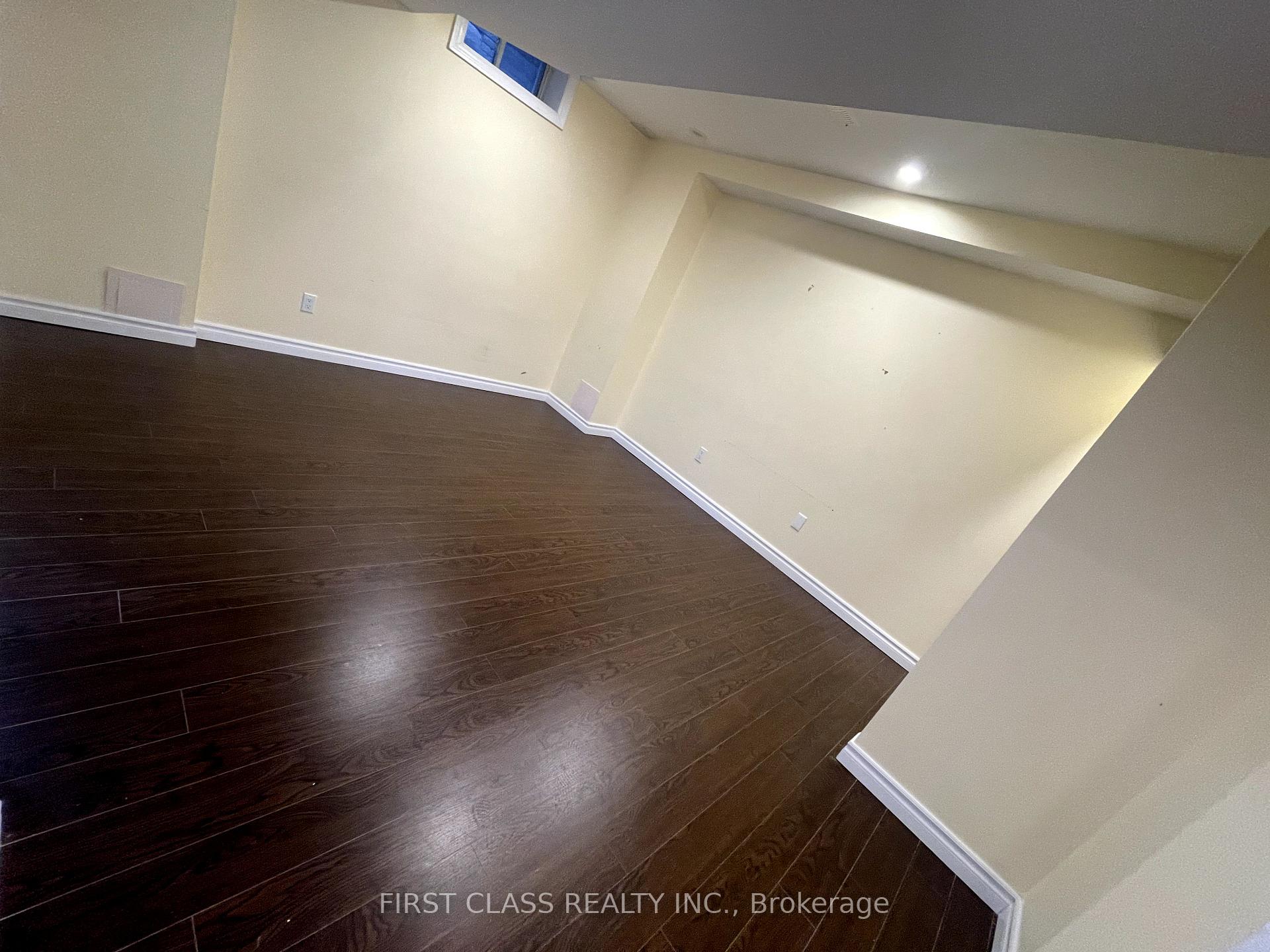 Photo 5 of 6 Quantum Street, Markham, Middlefield — HOMEH