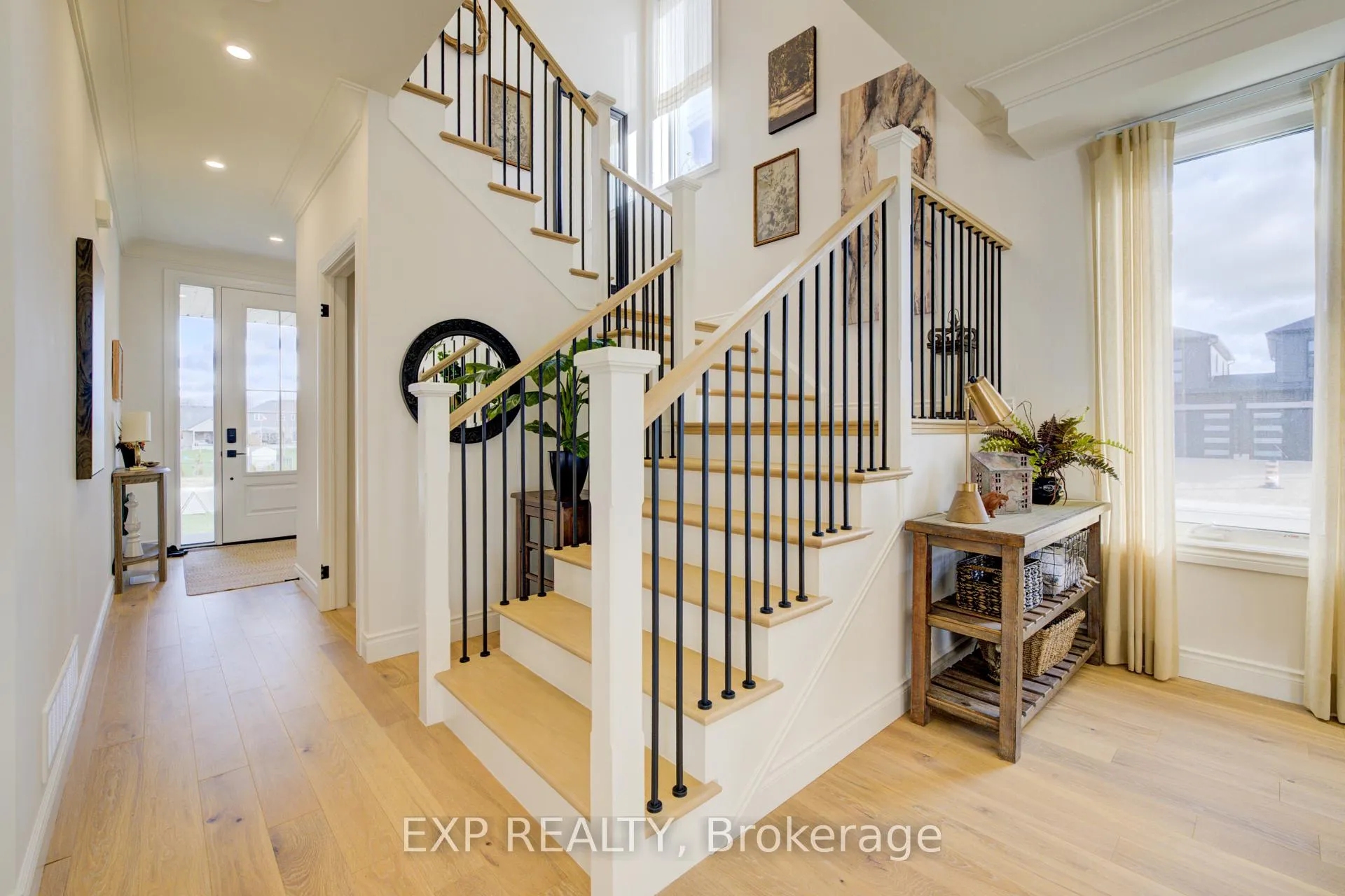 Photo 2 of 109 Thackeray Way, Minto — HOMEH