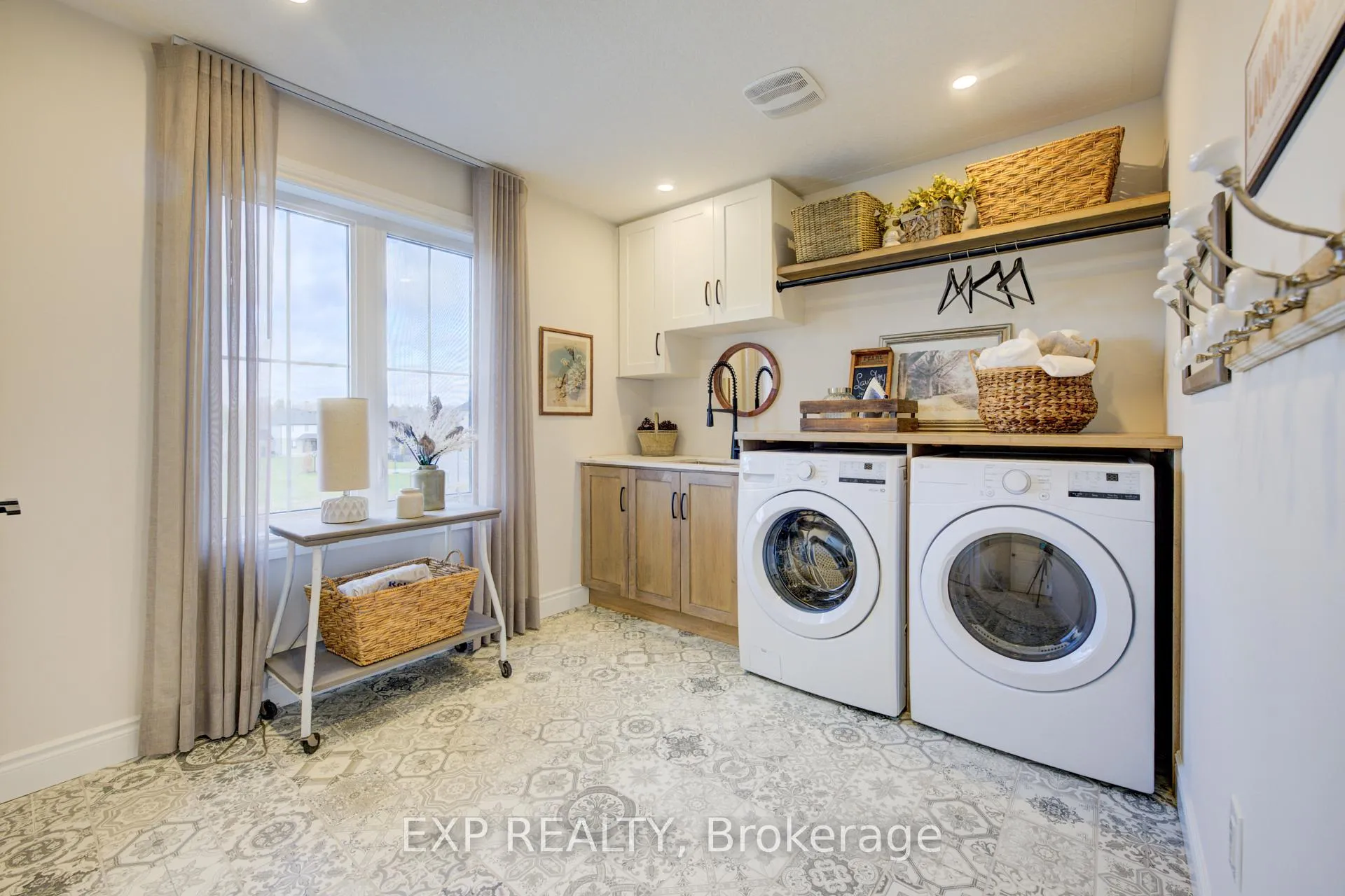 Photo 34 of 109 Thackeray Way, Minto — HOMEH