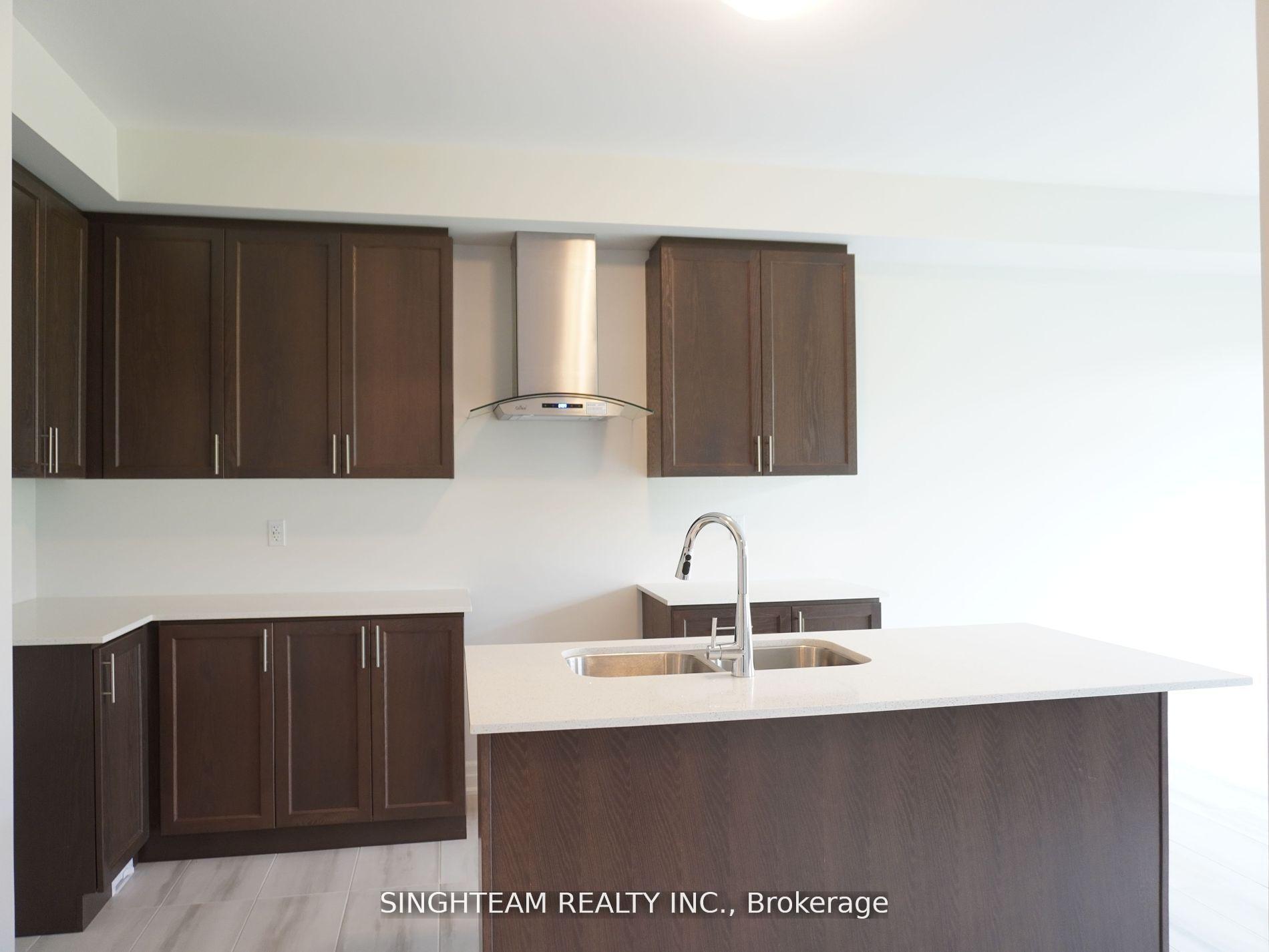 Photo 3 of 44 Del Ray Crescent, Wasaga Beach — HOMEH