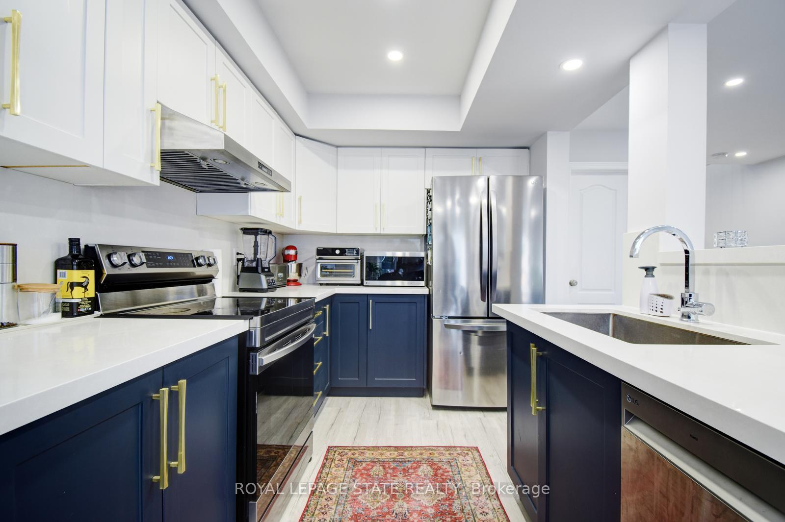 Photo 11 of 106 Whitefish Crescent, Hamilton, Lakeshore — HOMEH