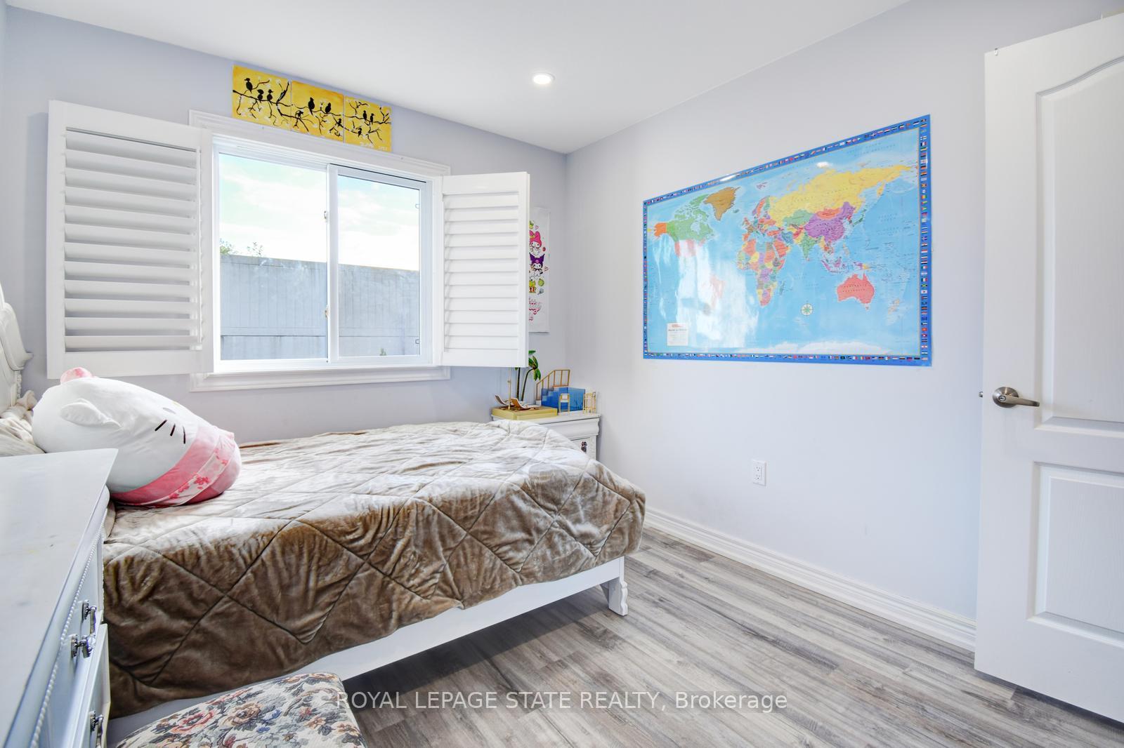 Photo 23 of 106 Whitefish Crescent, Hamilton, Lakeshore — HOMEH