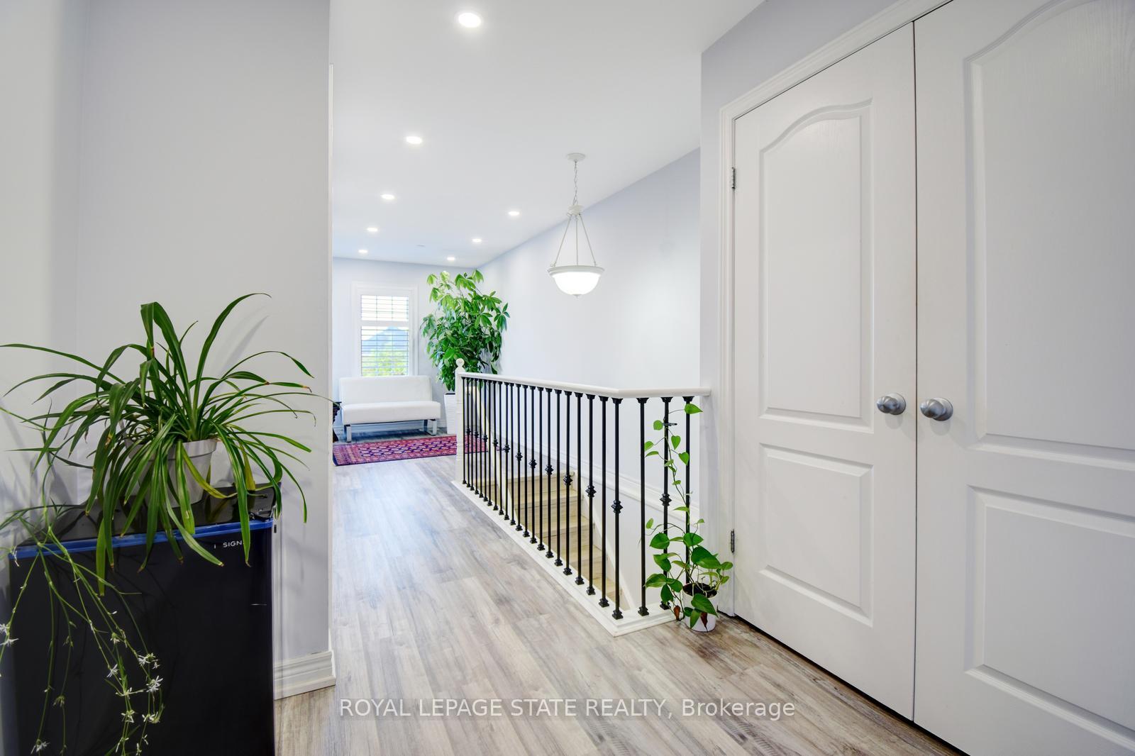 Photo 18 of 106 Whitefish Crescent, Hamilton, Lakeshore — HOMEH