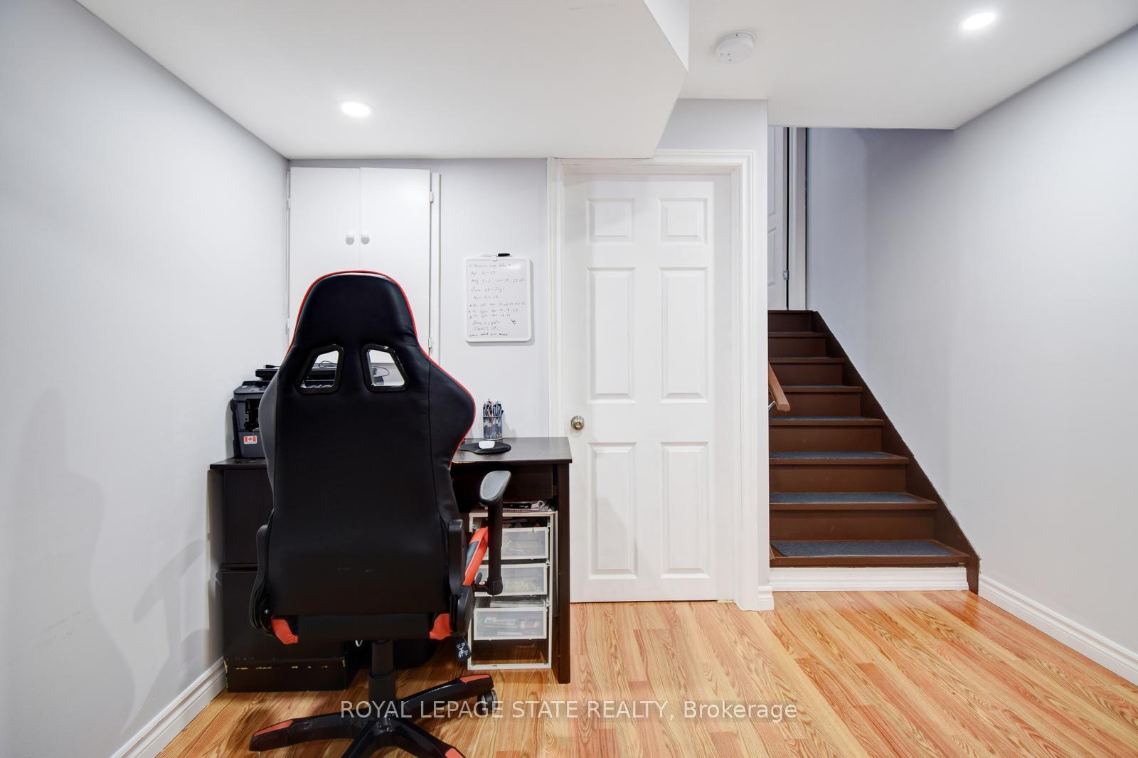Photo 31 of 106 Whitefish Crescent, Hamilton, Lakeshore — HOMEH