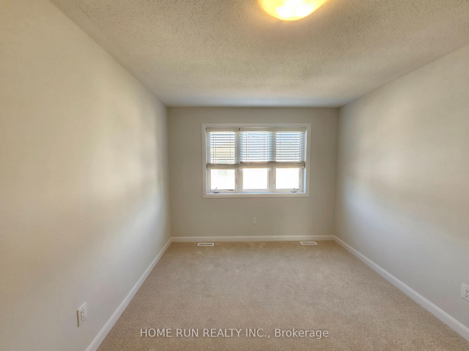 Photo 7 of 932 Eileen Vollick Crescent, Ottawa, Kanata - Morgan's Grant/South March — HOMEH
