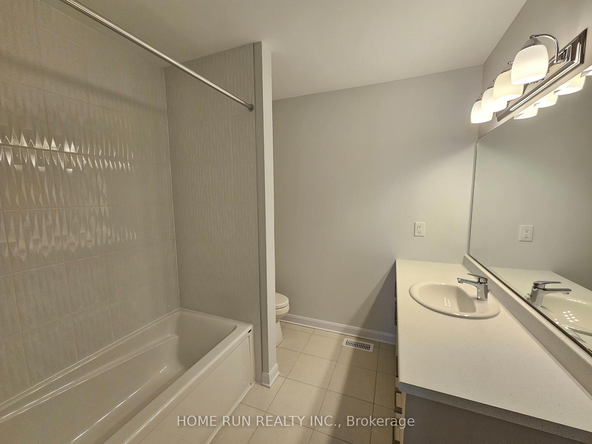 Photo 10 of 932 Eileen Vollick Crescent, Ottawa, Kanata - Morgan's Grant/South March — HOMEH