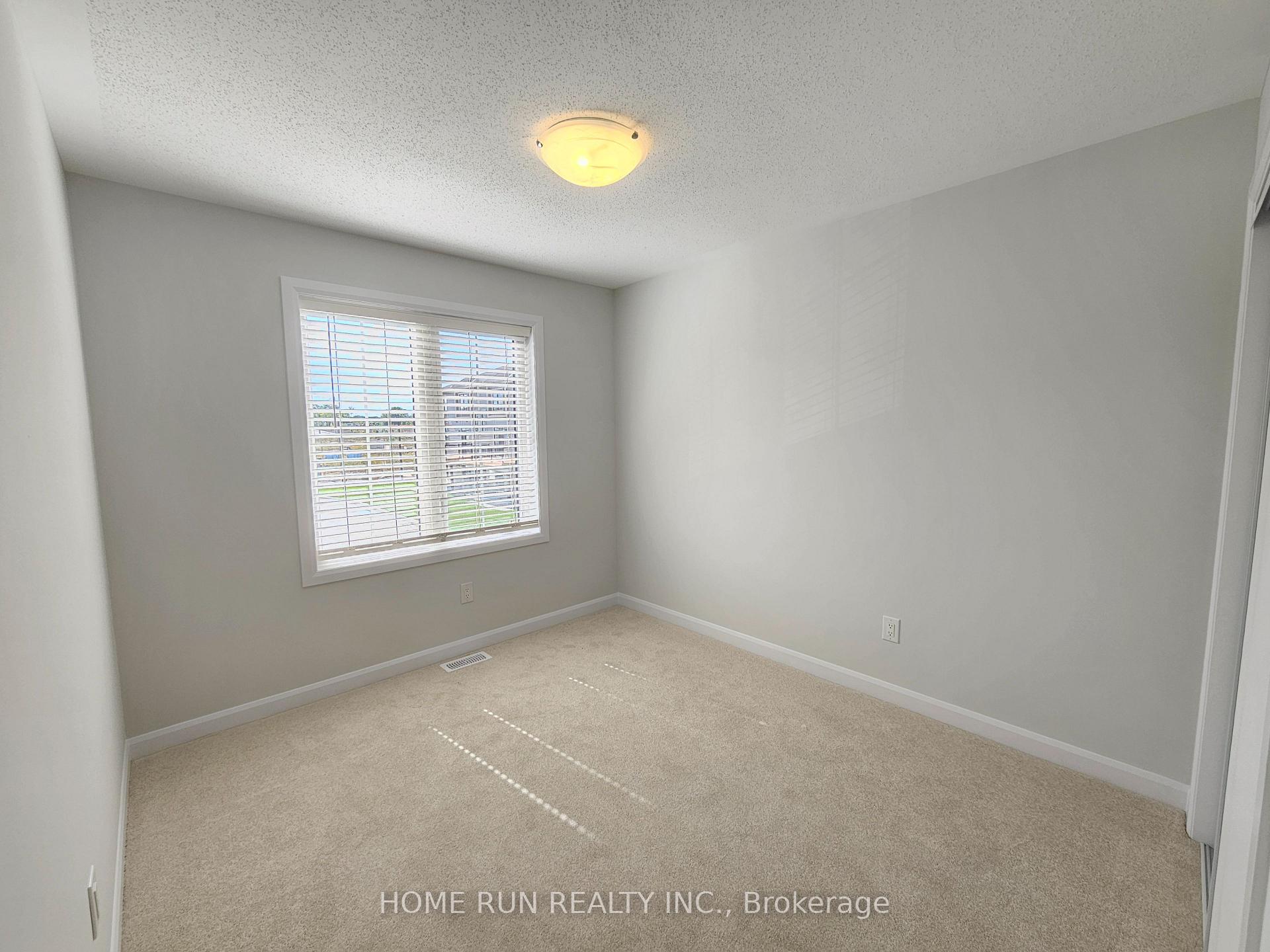 Photo 13 of 932 Eileen Vollick Crescent, Ottawa, Kanata - Morgan's Grant/South March — HOMEH