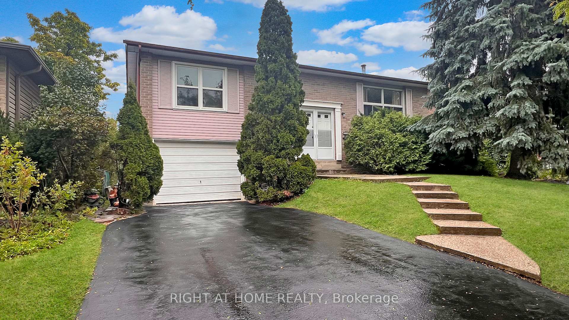 Photo 1 of 294 Randall Crescent, Milton, Timberlea — HOMEH