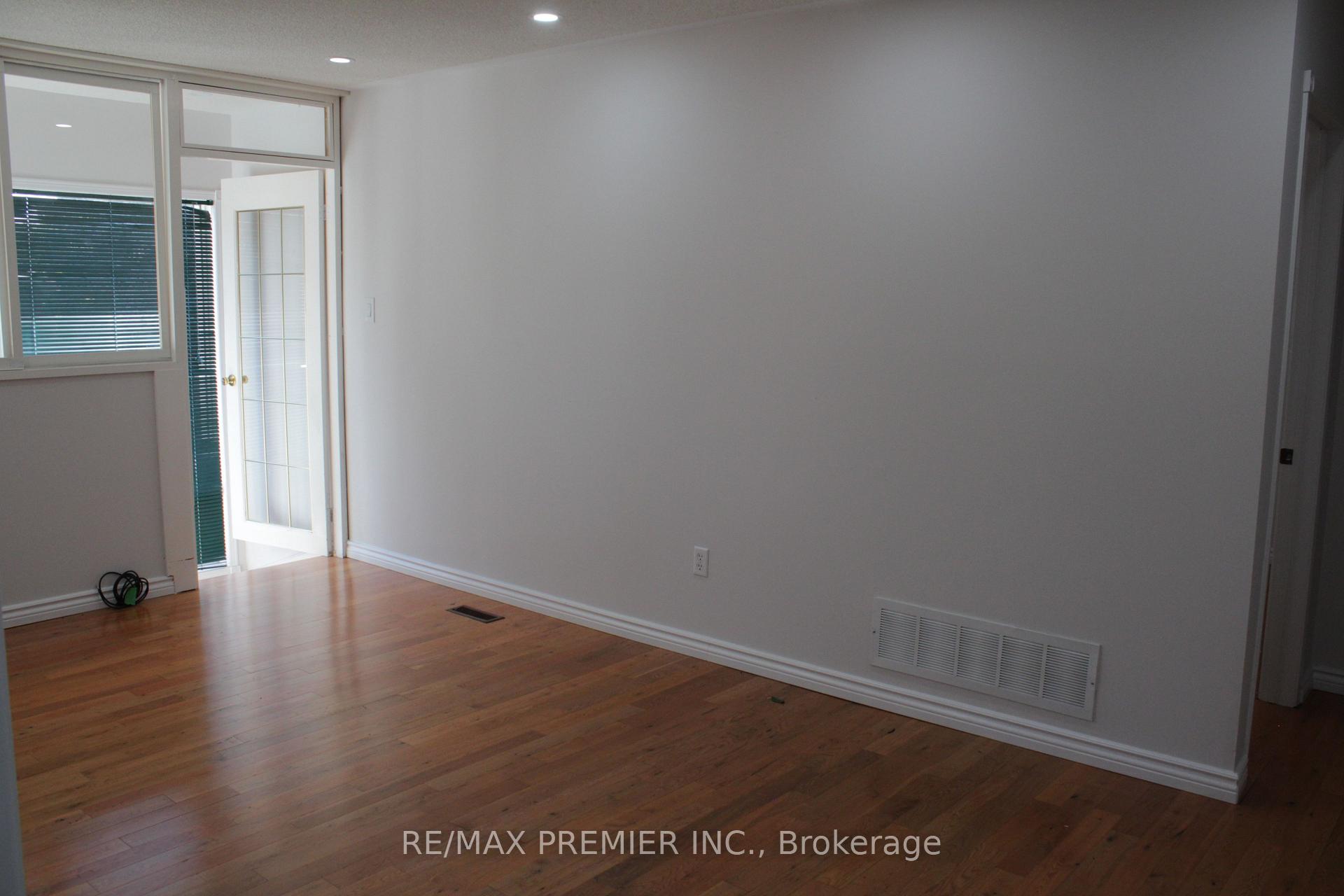 Photo 3 of 164 Royal Valley Drive, Caledon, Rural Caledon — HOMEH