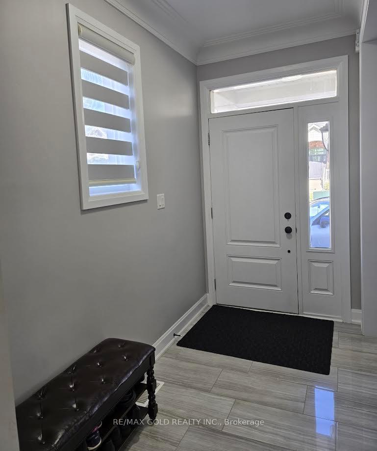 Photo 2 of 146 Threshing Mill Boulevard NW, Oakville, Glenorchy — HOMEH