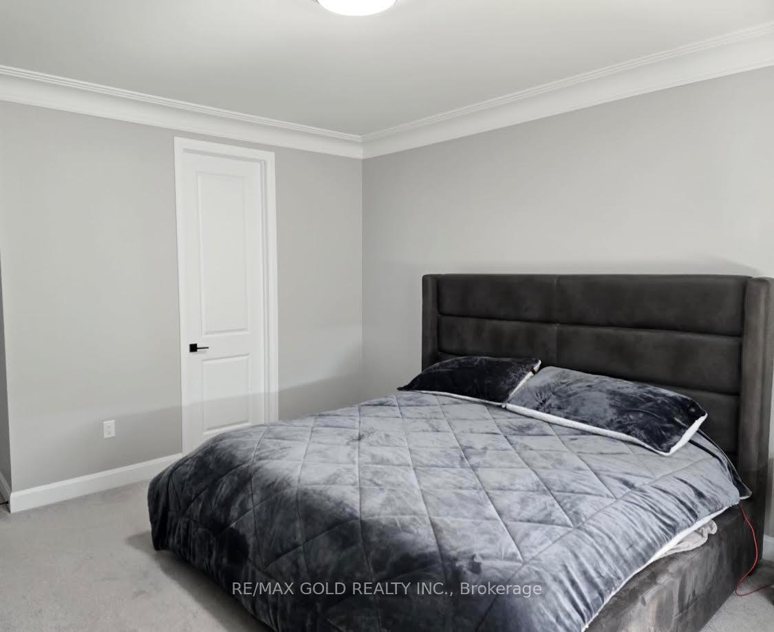 Photo 17 of 146 Threshing Mill Boulevard NW, Oakville, Glenorchy — HOMEH
