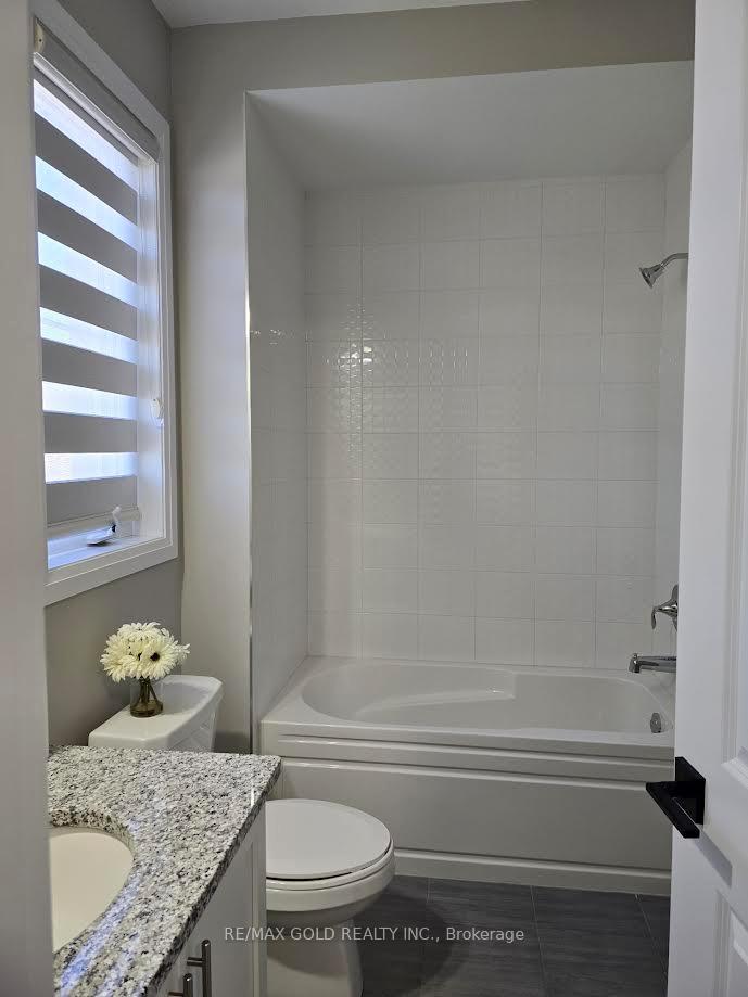 Photo 18 of 146 Threshing Mill Boulevard NW, Oakville, Glenorchy — HOMEH