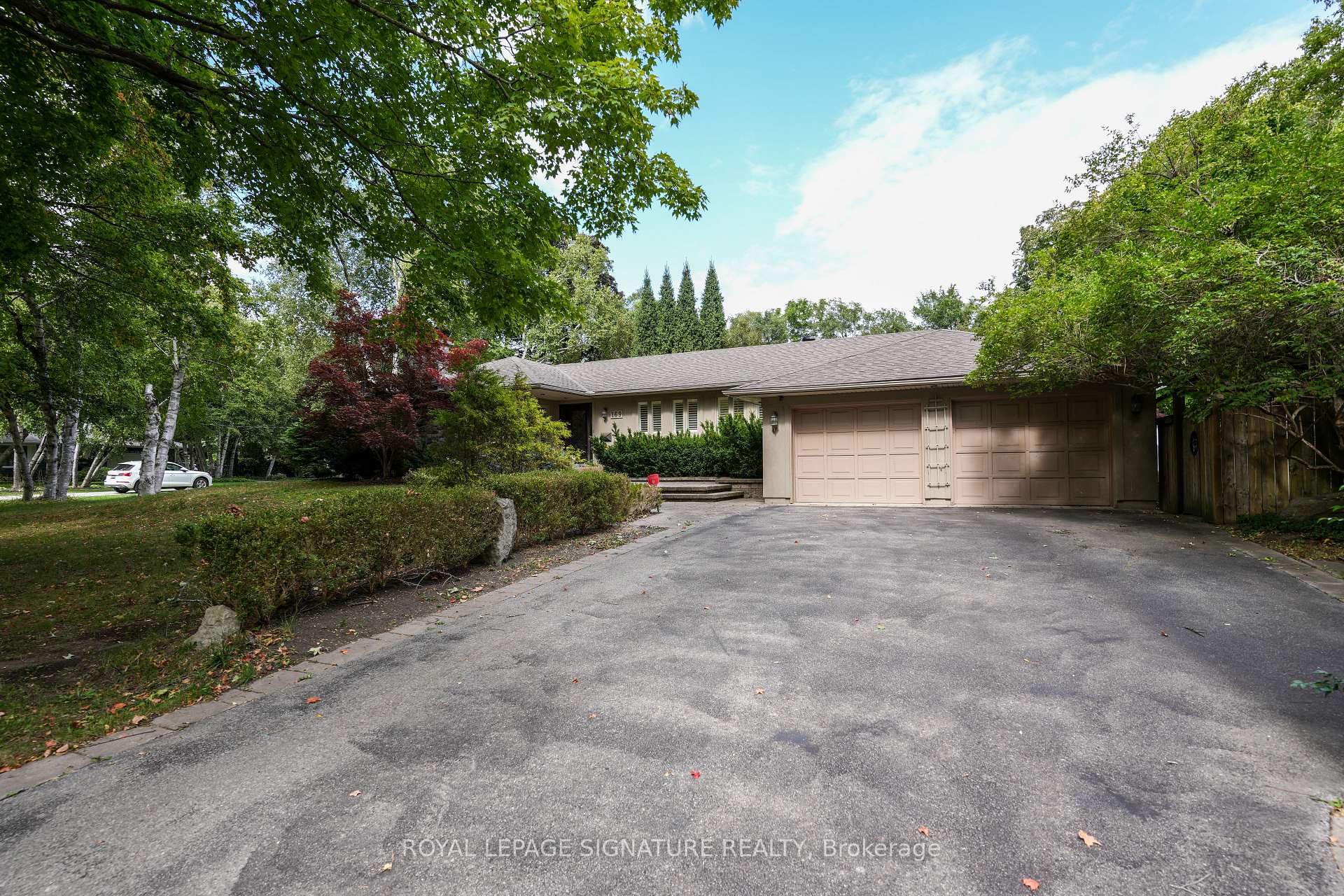 Photo 7 of 169 Maple Grove Drive, Oakville, Ford — HOMEH