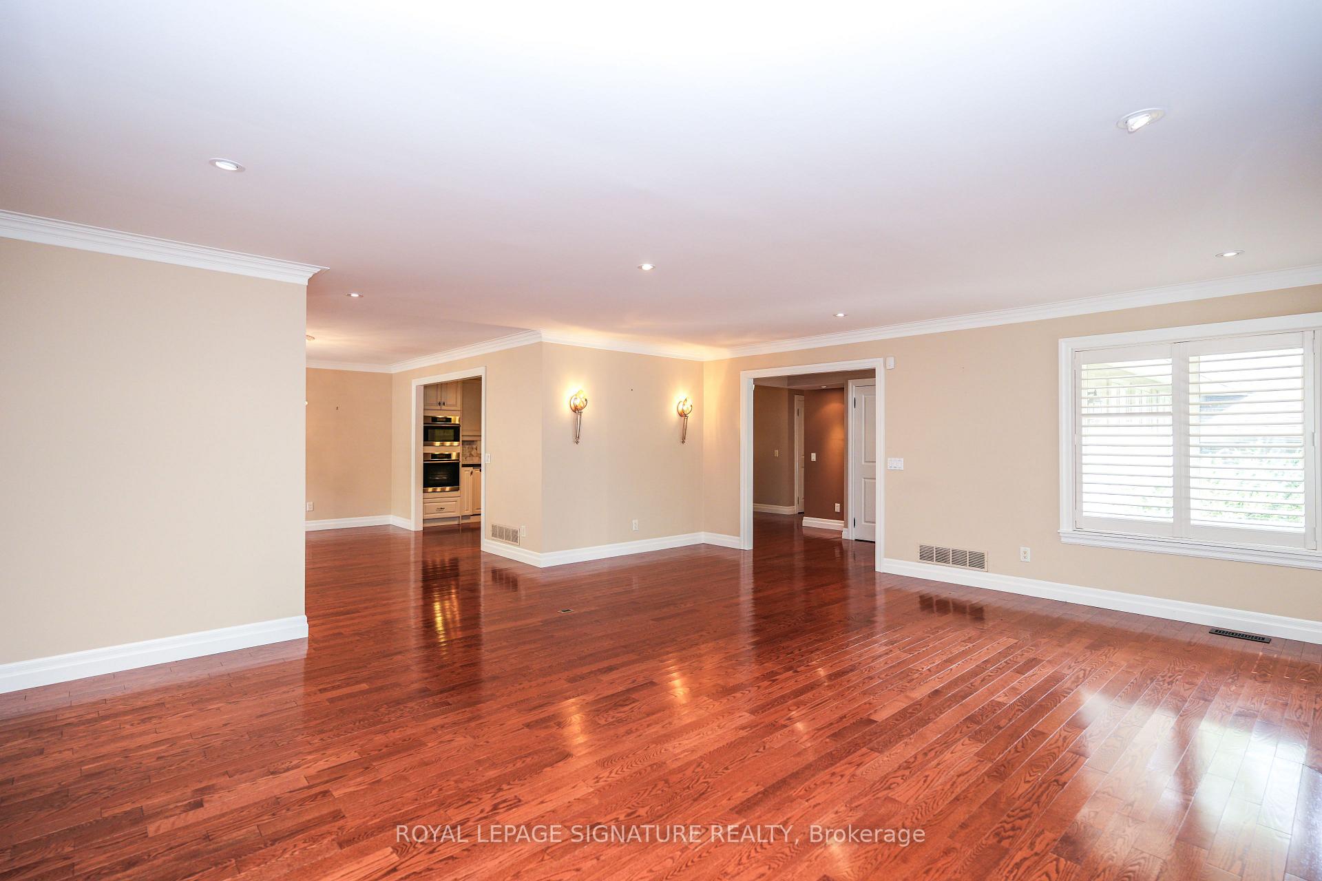 Photo 9 of 169 Maple Grove Drive, Oakville, Ford — HOMEH
