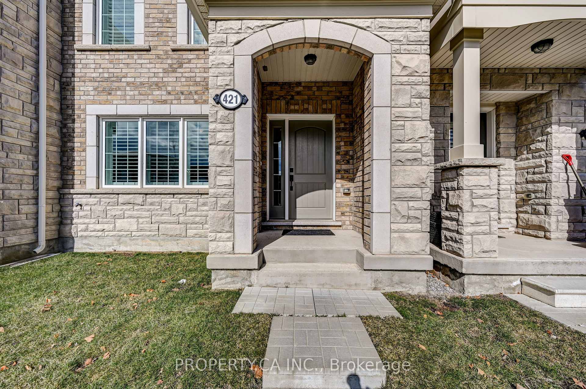 Photo 5 of 421 Switchgrass Street, Oakville, Rural Oakville — HOMEH