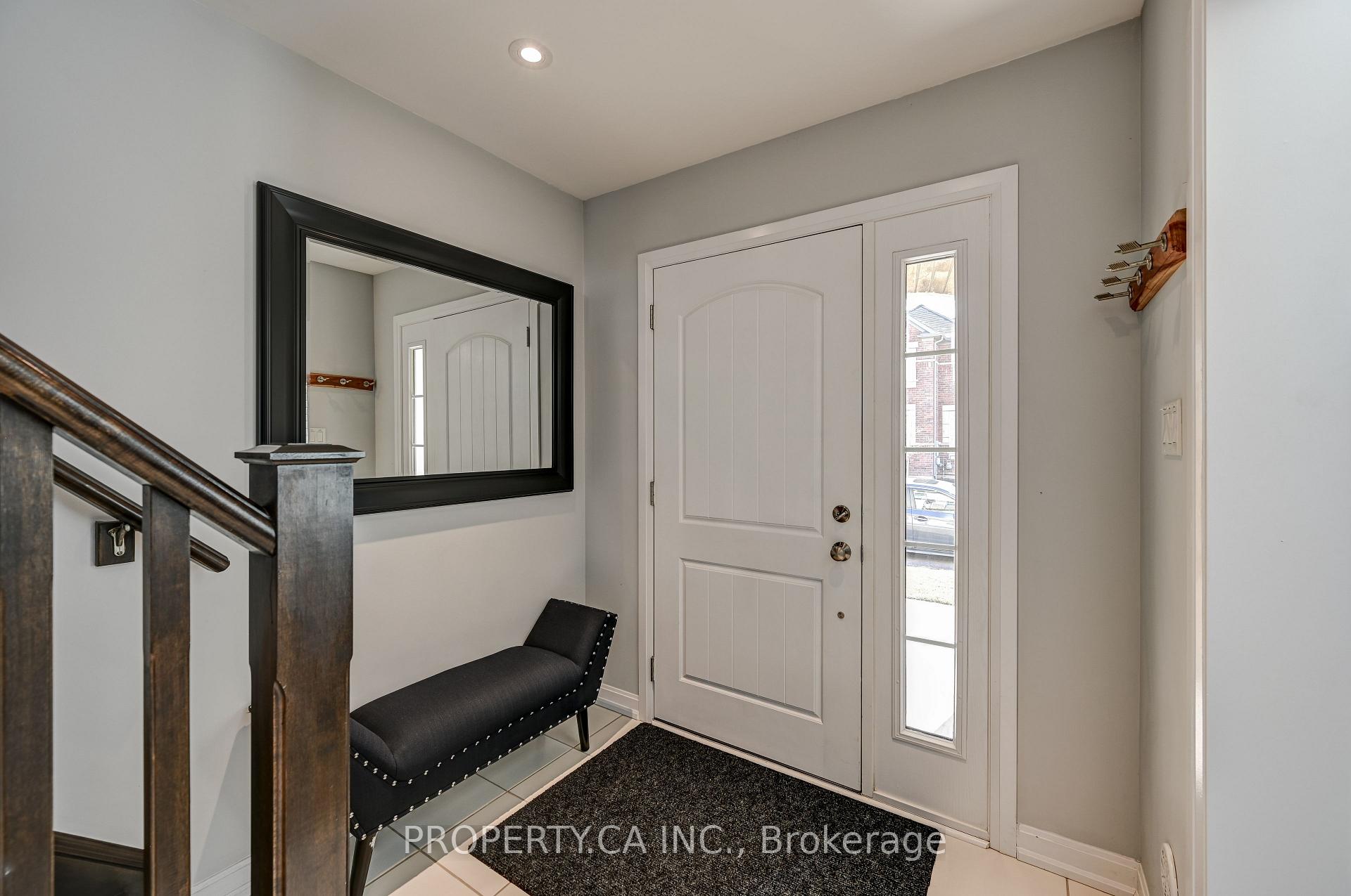 Photo 3 of 421 Switchgrass Street, Oakville, Rural Oakville — HOMEH