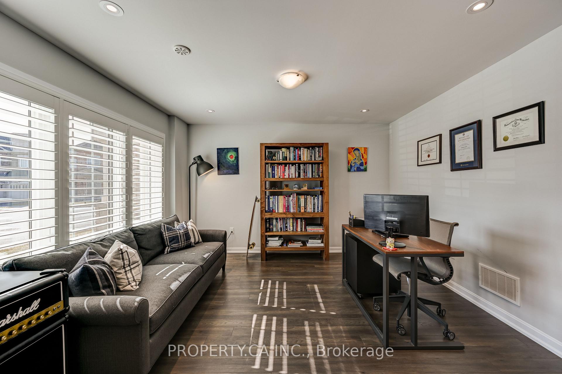 Photo 4 of 421 Switchgrass Street, Oakville, Rural Oakville — HOMEH