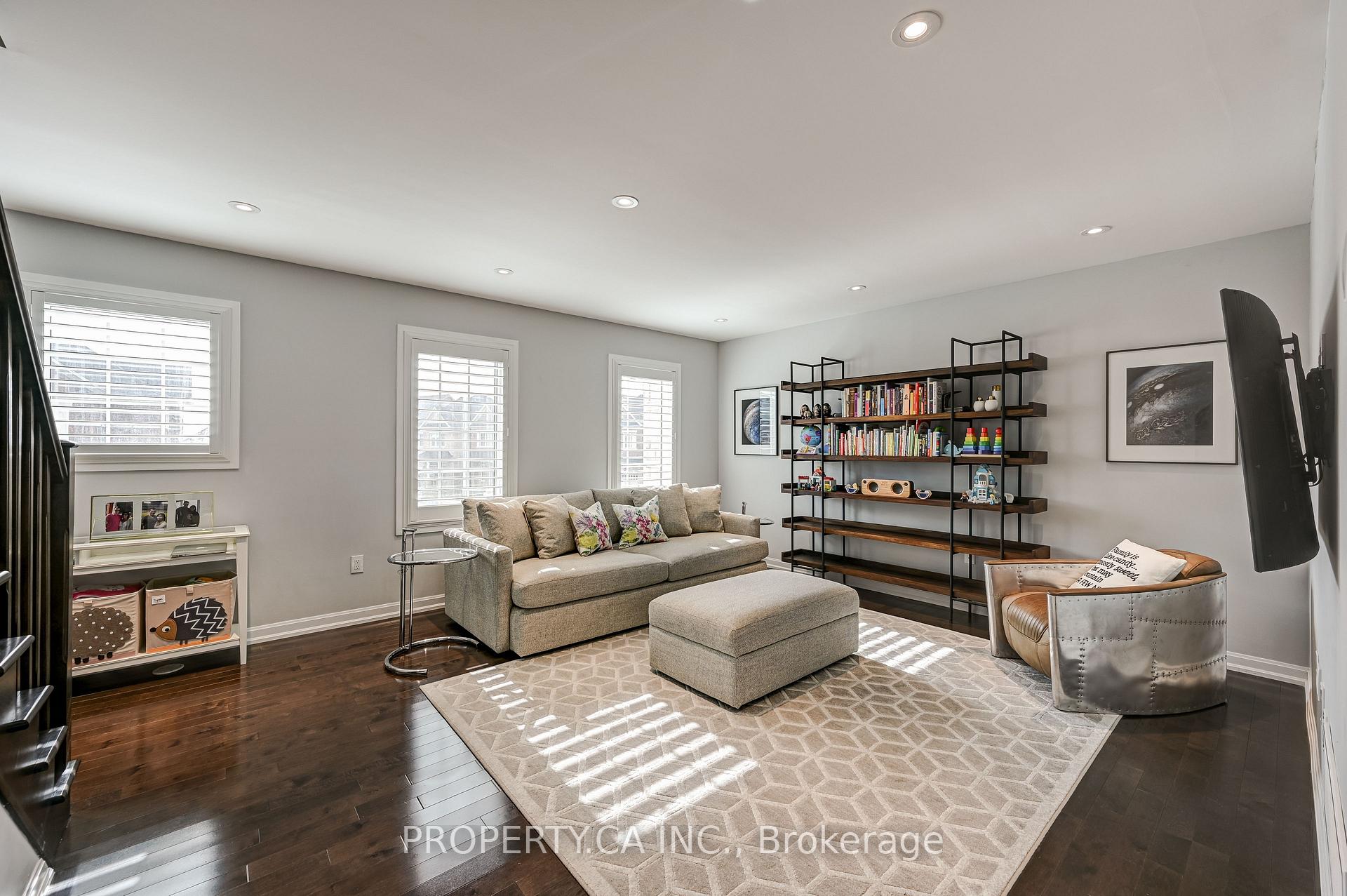 Photo 7 of 421 Switchgrass Street, Oakville, Rural Oakville — HOMEH