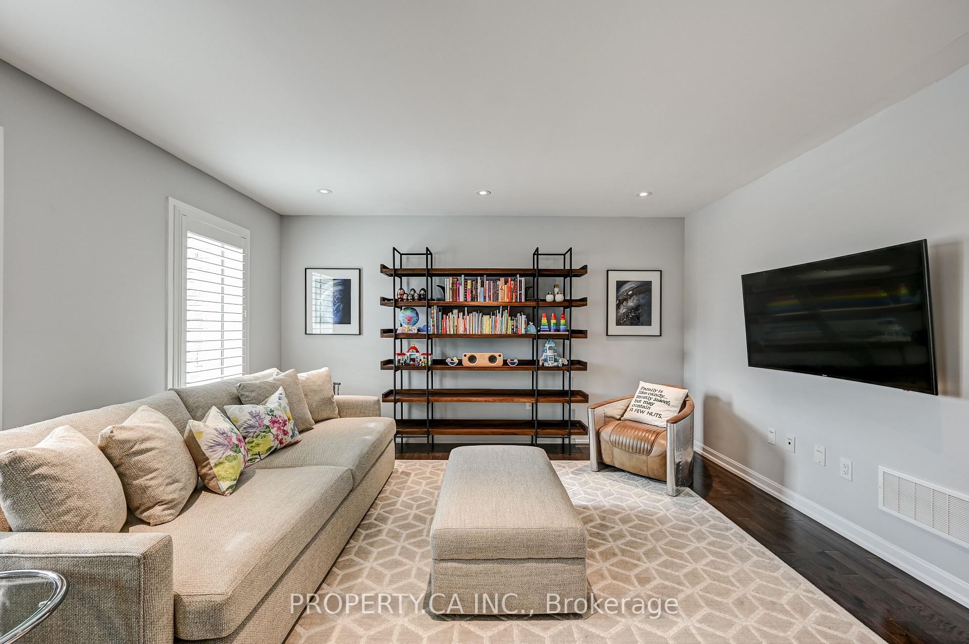 Photo 9 of 421 Switchgrass Street, Oakville, Rural Oakville — HOMEH