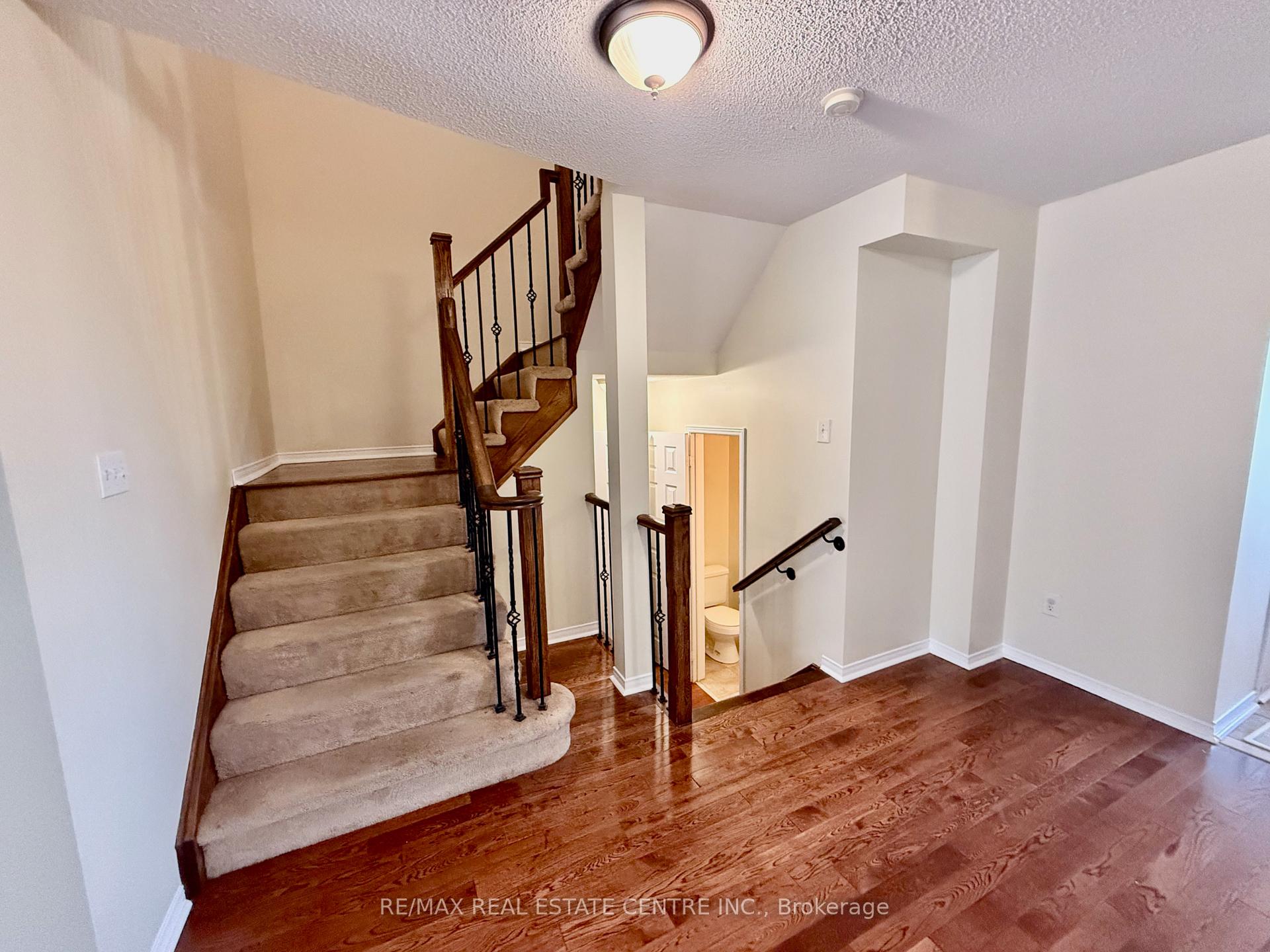 Photo 17 of 86 Snowberry Crescent, Halton Hills, Georgetown — HOMEH