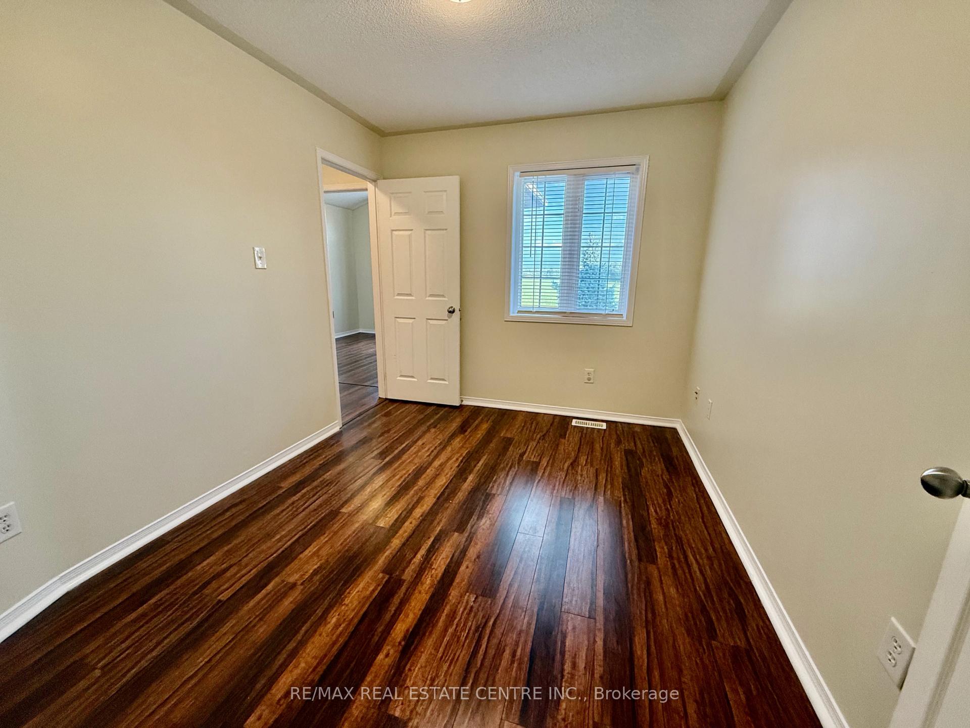 Photo 20 of 86 Snowberry Crescent, Halton Hills, Georgetown — HOMEH