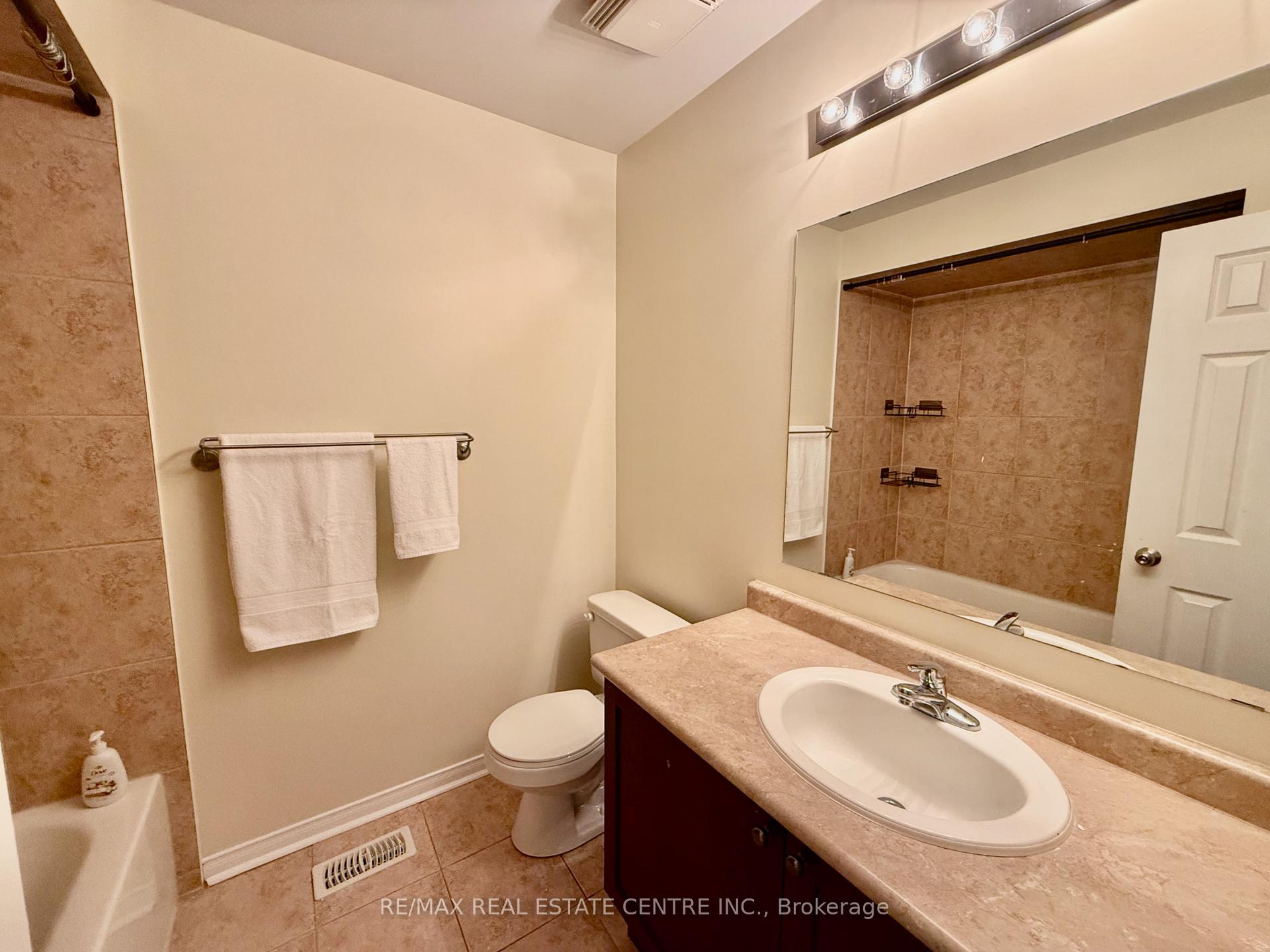 Photo 22 of 86 Snowberry Crescent, Halton Hills, Georgetown — HOMEH