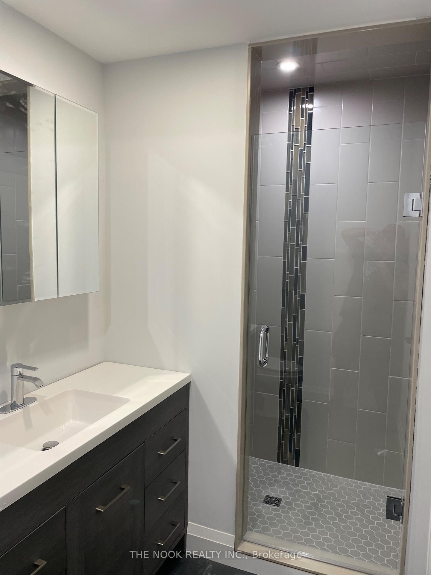 Photo 9 of Unit 3, 279 Humber Avenue, Oshawa, McLaughlin — HOMEH