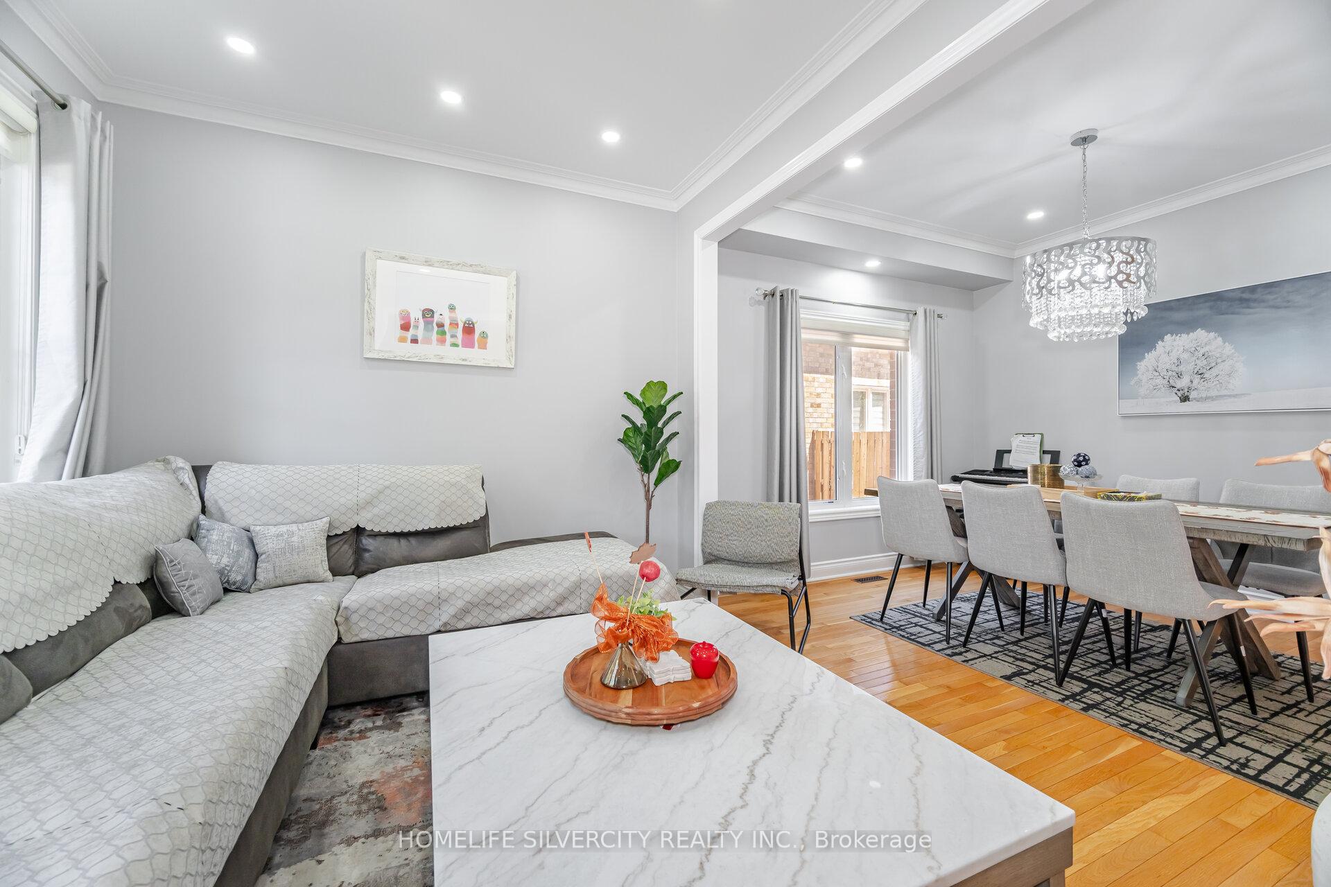 Photo 10 of 11 Fontainebleu UPPER Road, Brampton, Vales of Castlemore North — HOMEH