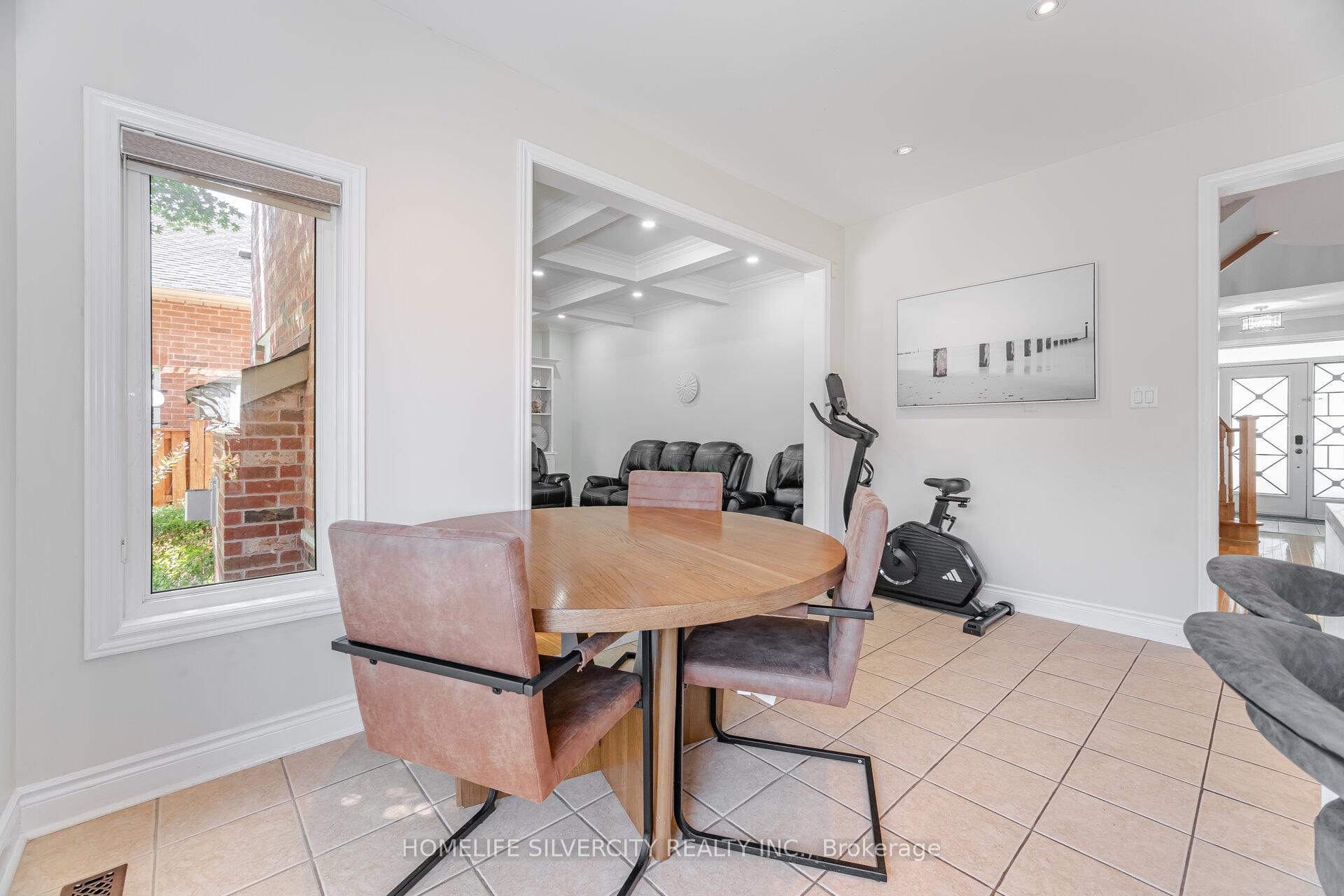 Photo 13 of 11 Fontainebleu UPPER Road, Brampton, Vales of Castlemore North — HOMEH