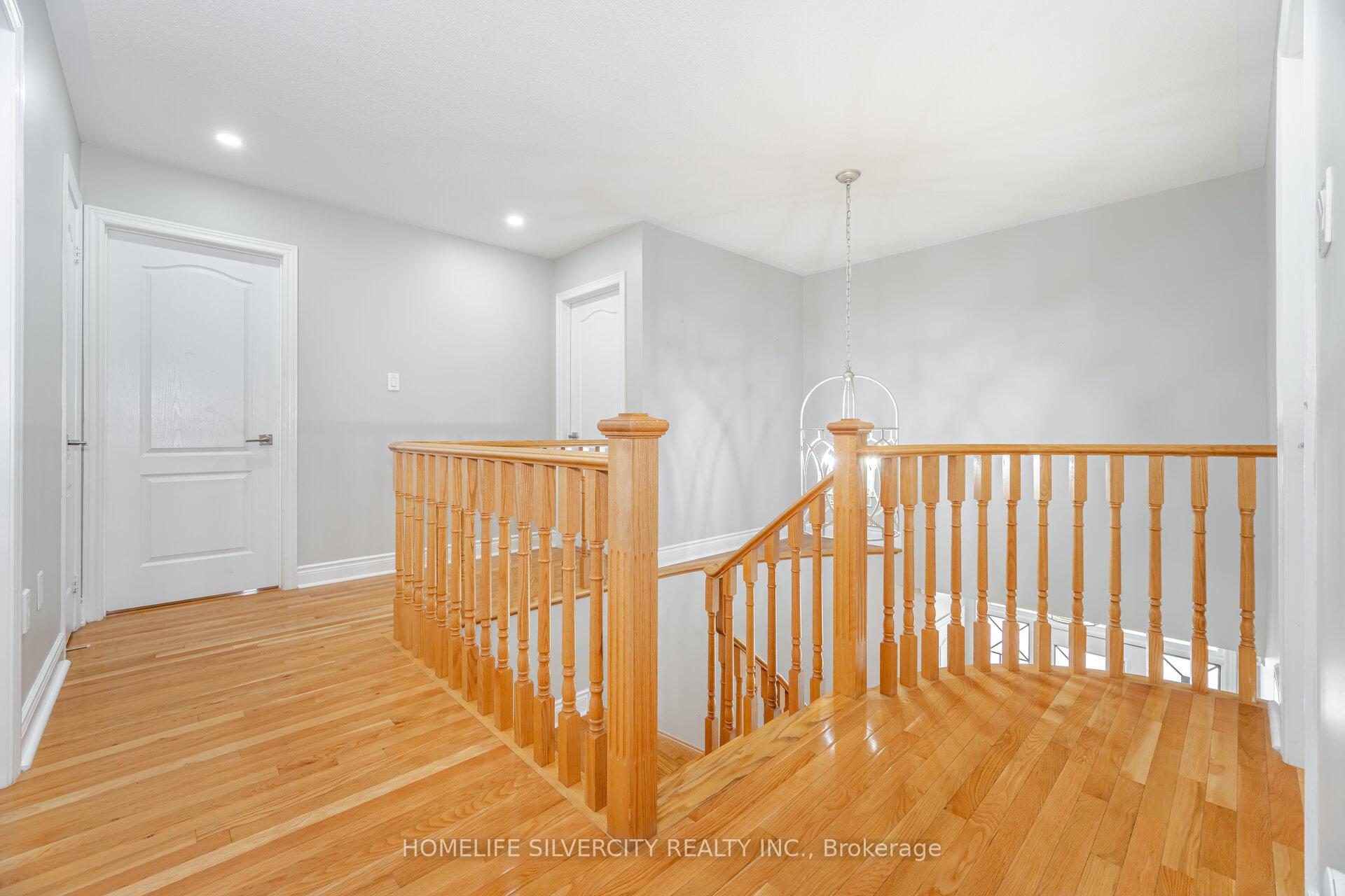 Photo 12 of 11 Fontainebleu UPPER Road, Brampton, Vales of Castlemore North — HOMEH
