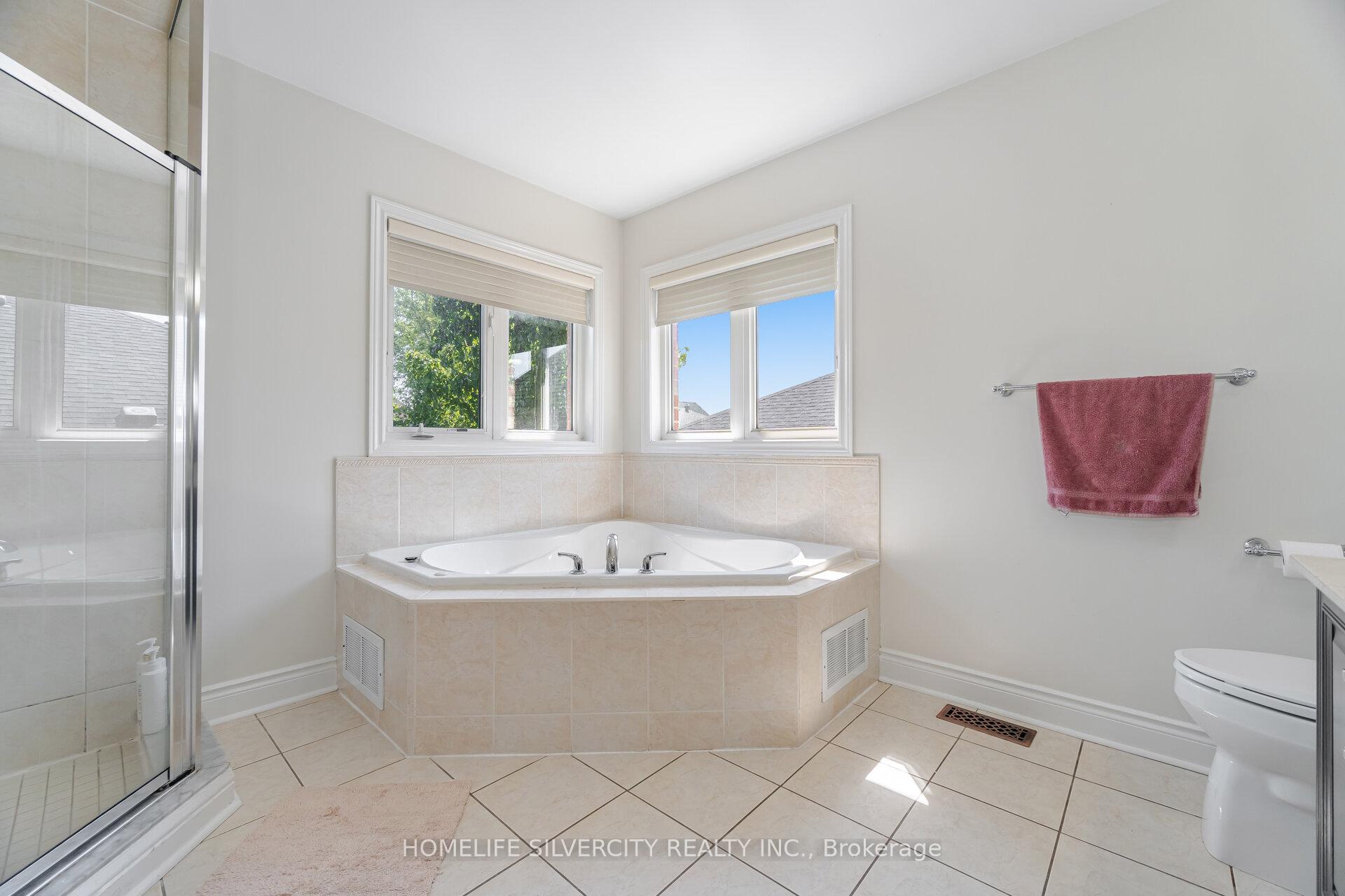 Photo 31 of 11 Fontainebleu UPPER Road, Brampton, Vales of Castlemore North — HOMEH