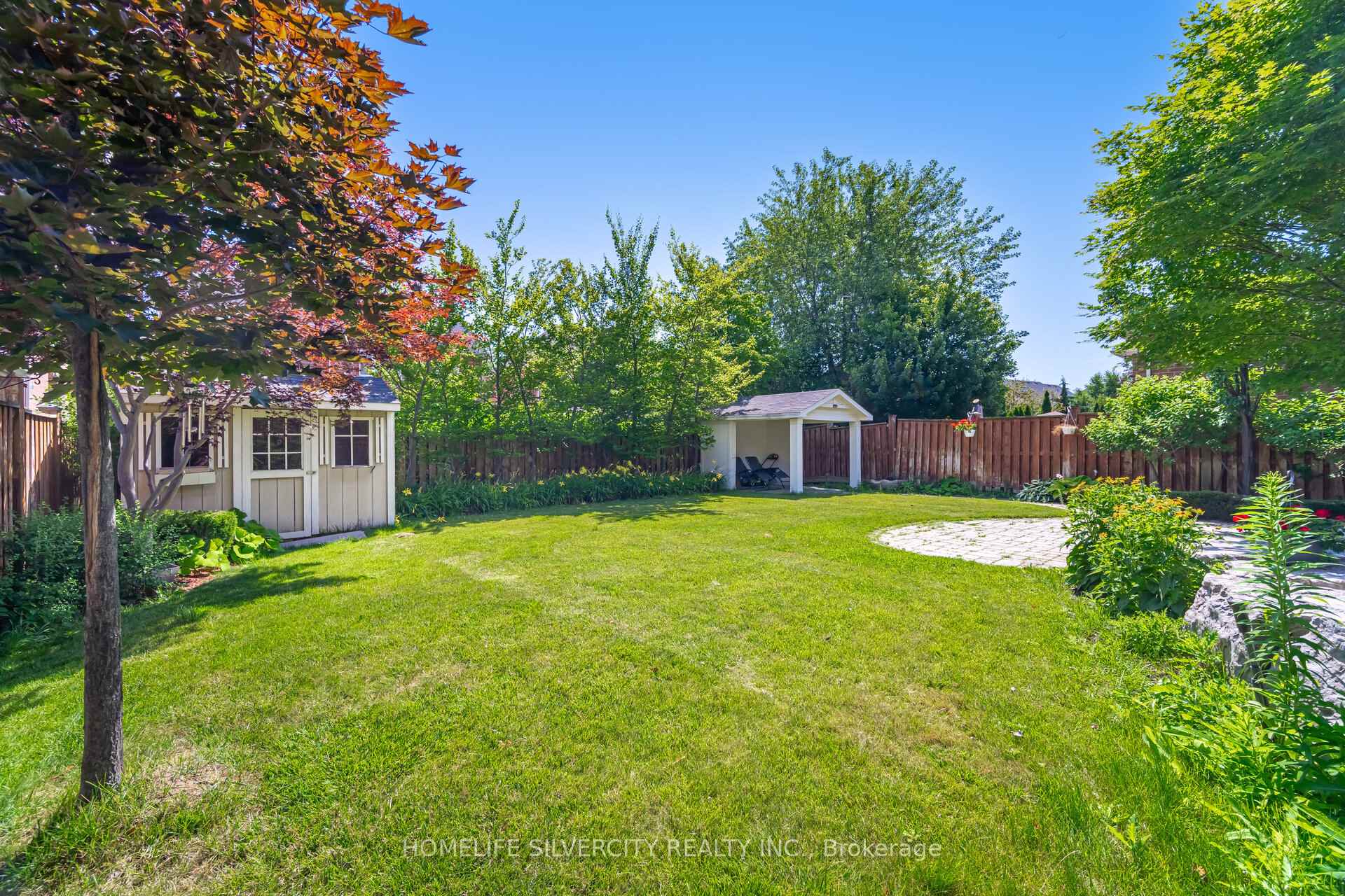 Photo 4 of 11 Fontainebleu UPPER Road, Brampton, Vales of Castlemore North — HOMEH
