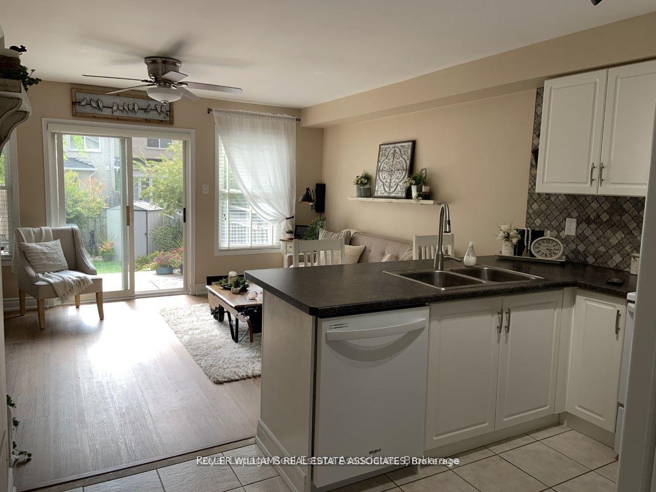 Photo 3 of 10 Bradley Drive, Halton Hills, Georgetown — HOMEH