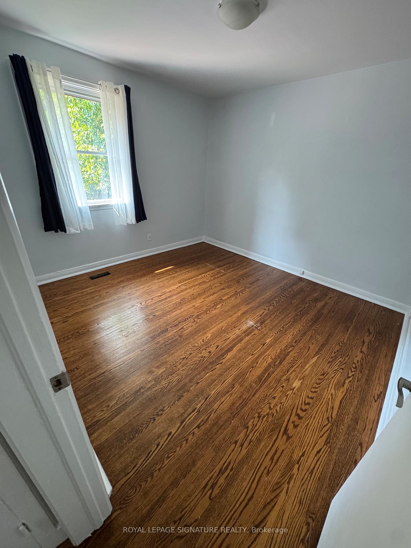 Photo 5 of 1292 Scugog Avenue, Oshawa, Lakeview — HOMEH