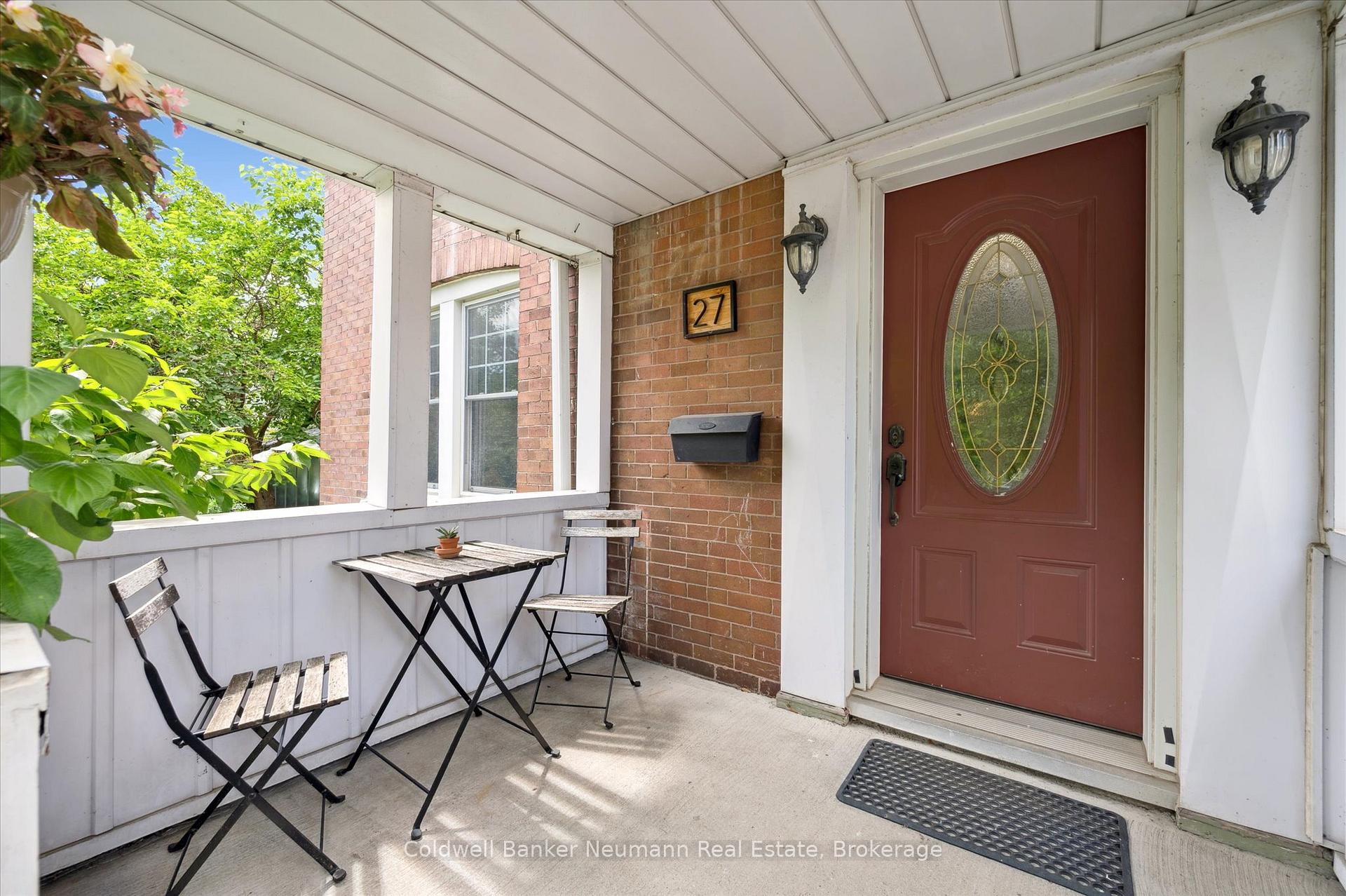 Photo 2 of 27 Lawrence Avenue, Guelph, St. Patrick's Ward — HOMEH