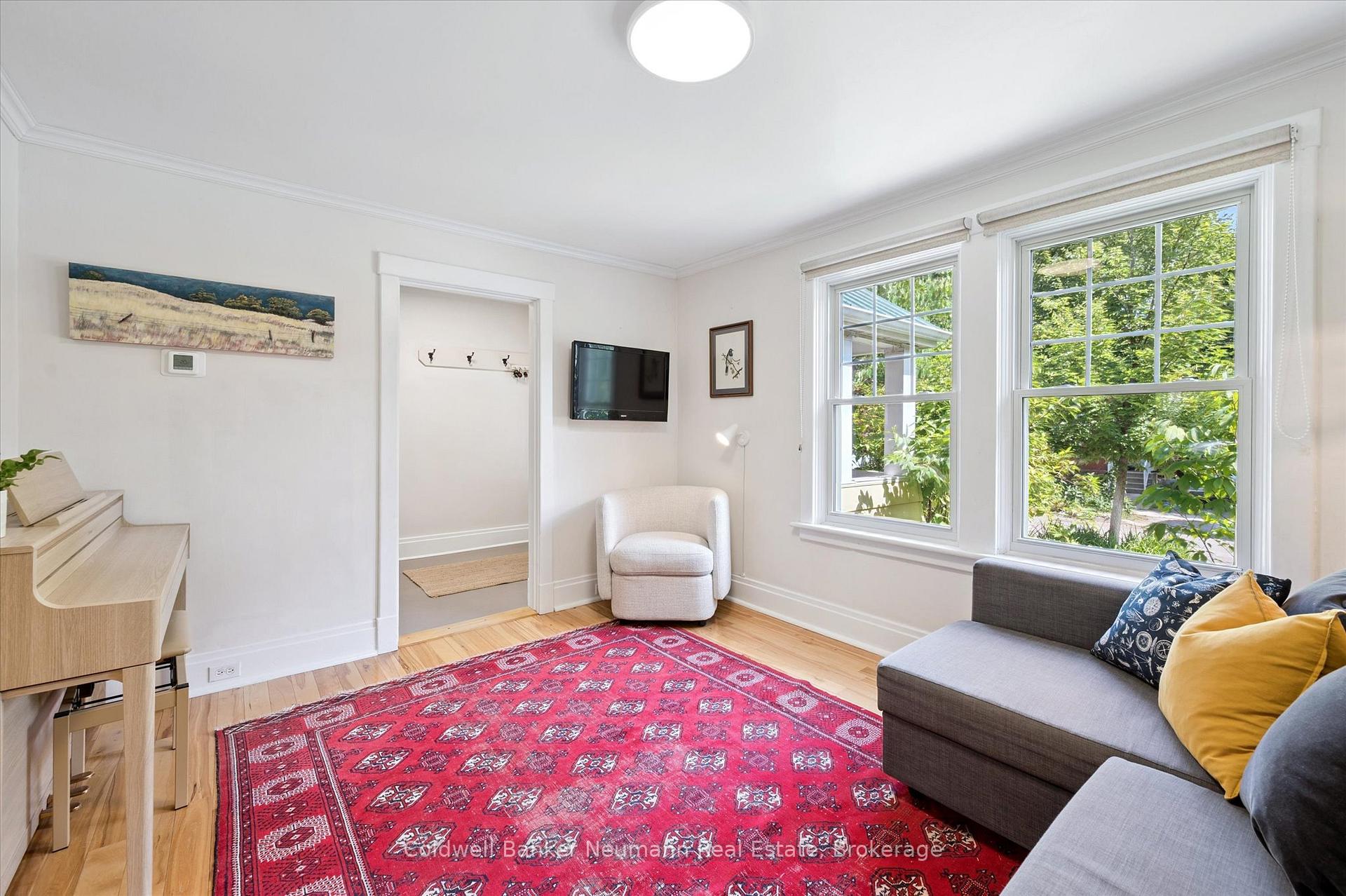 Photo 6 of 27 Lawrence Avenue, Guelph, St. Patrick's Ward — HOMEH