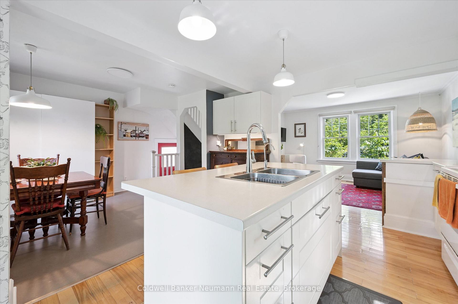 Photo 9 of 27 Lawrence Avenue, Guelph, St. Patrick's Ward — HOMEH