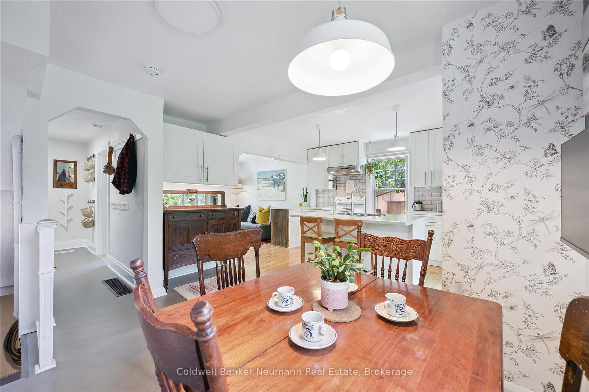 Photo 15 of 27 Lawrence Avenue, Guelph, St. Patrick's Ward — HOMEH