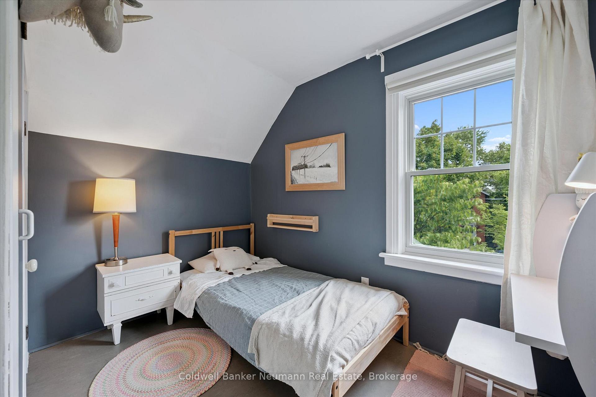 Photo 21 of 27 Lawrence Avenue, Guelph, St. Patrick's Ward — HOMEH