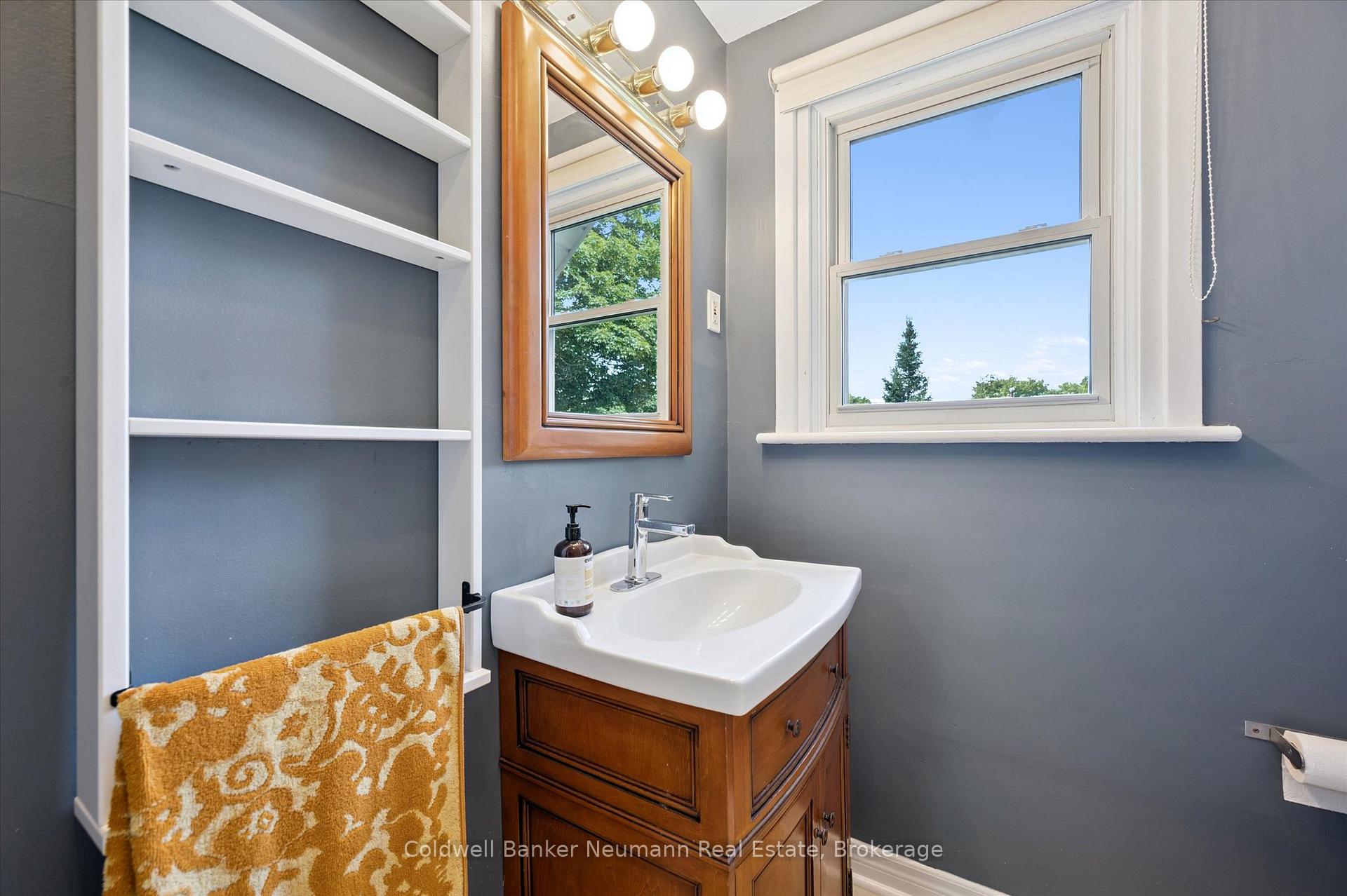 Photo 25 of 27 Lawrence Avenue, Guelph, St. Patrick's Ward — HOMEH